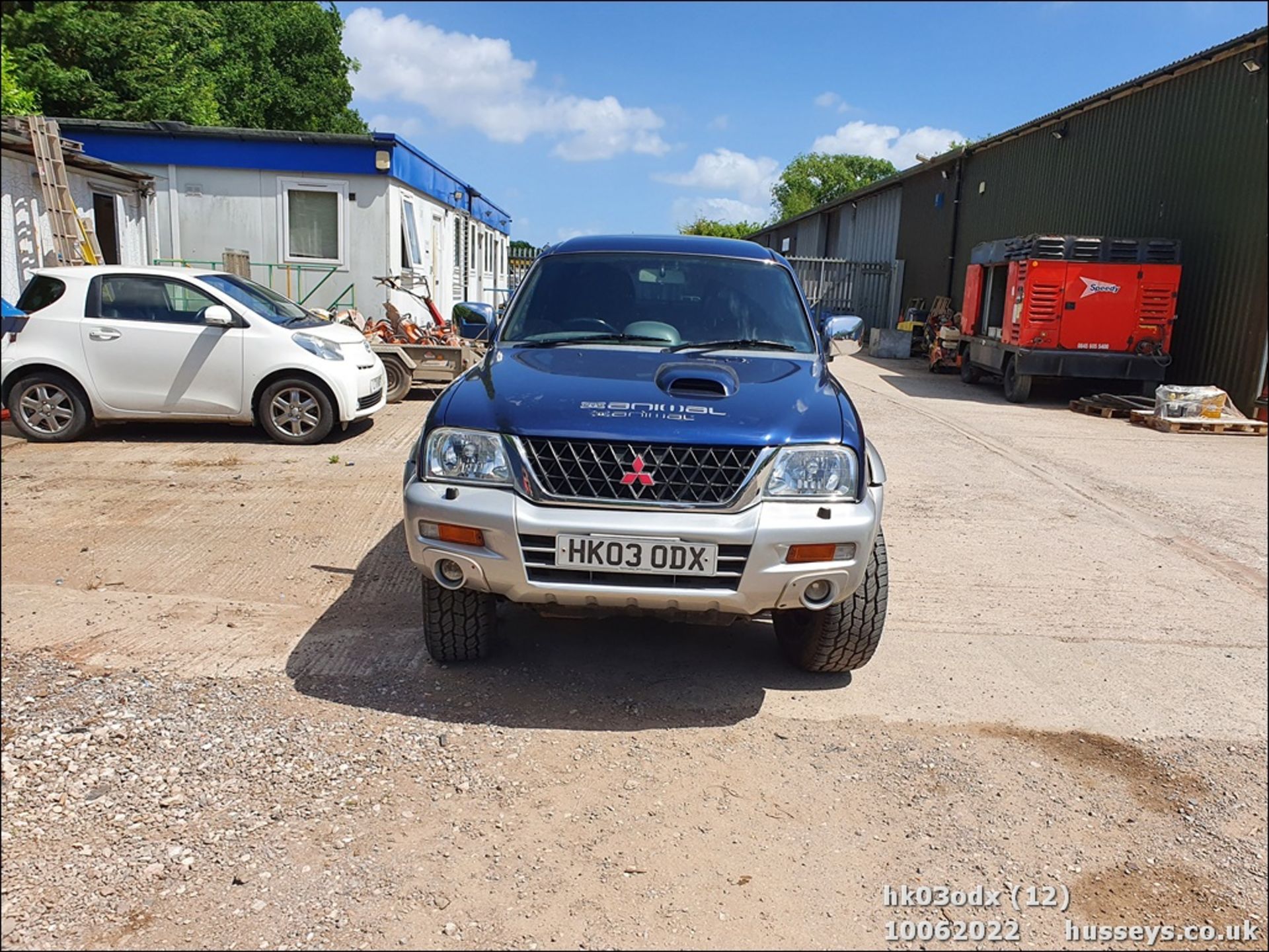 03/03 MITSUBISHI L200 ANIMAL LWB 4WD - 2477cc 2dr 4x4 (Blue/silver, 91k) - Image 12 of 29