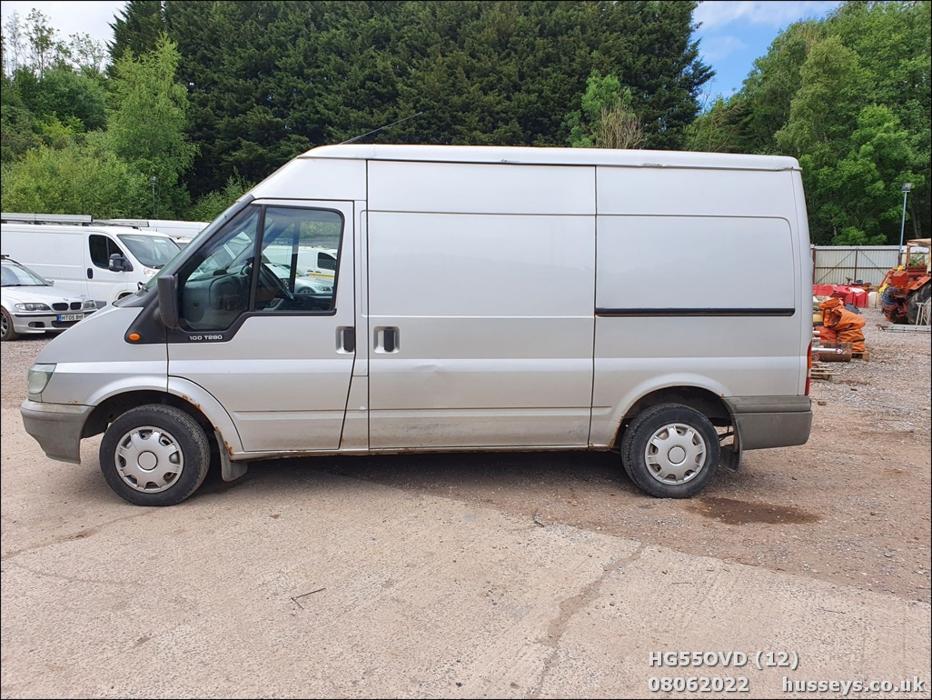 05/55 FORD TRANSIT 280 MWB - 1998cc 2dr Van (Silver) - Image 12 of 34