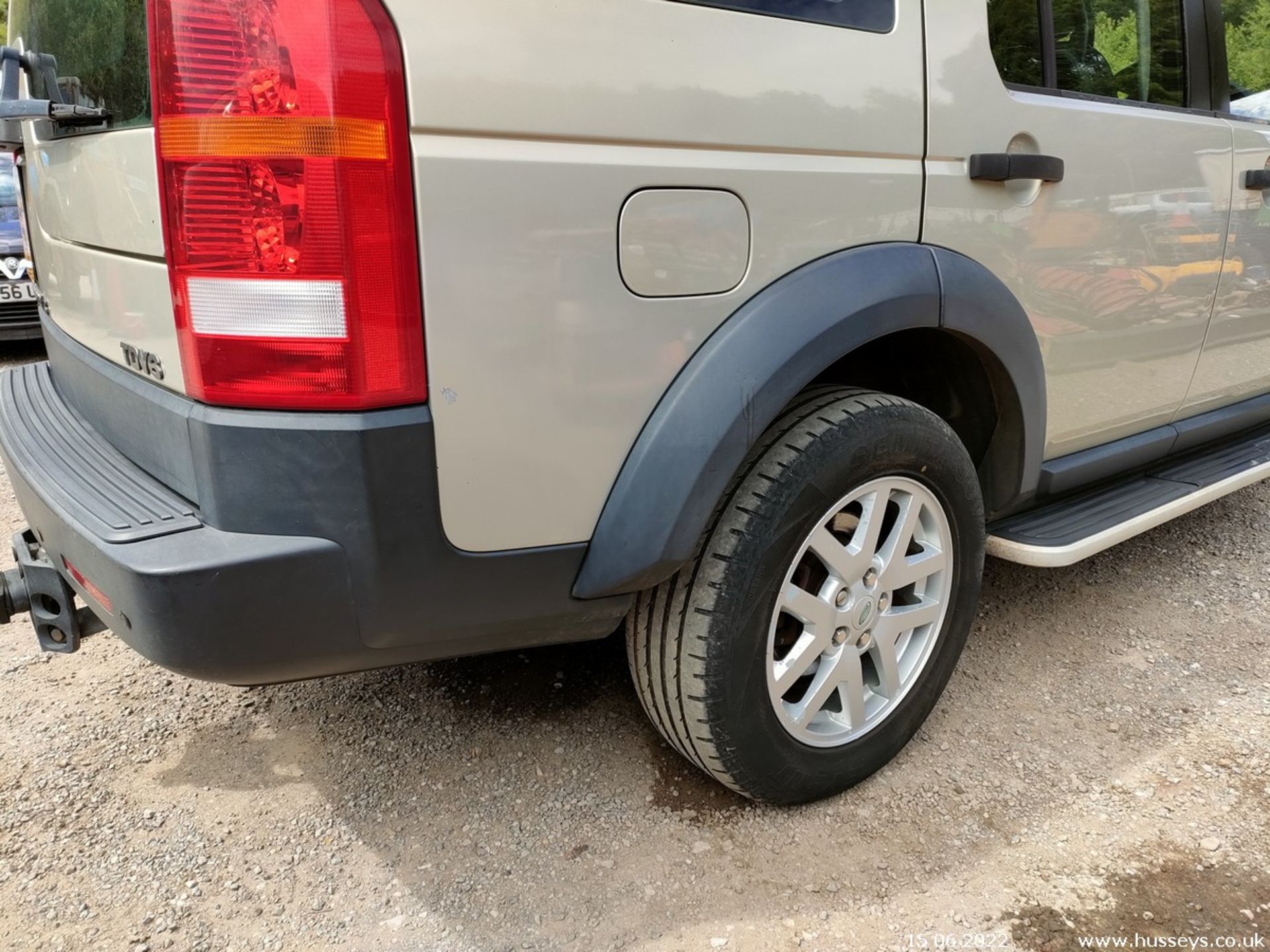 2007 LAND ROVER DISCOVERY - 2720cc 5dr Estate (Gold) - Image 8 of 25