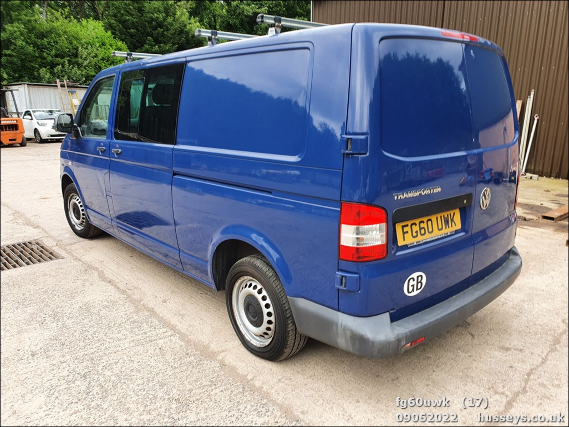 11/60 VOLKSWAGEN TRANSPORTER T32 102 TDI LWB - 1968cc 5dr Van (Blue) - Image 46 of 54