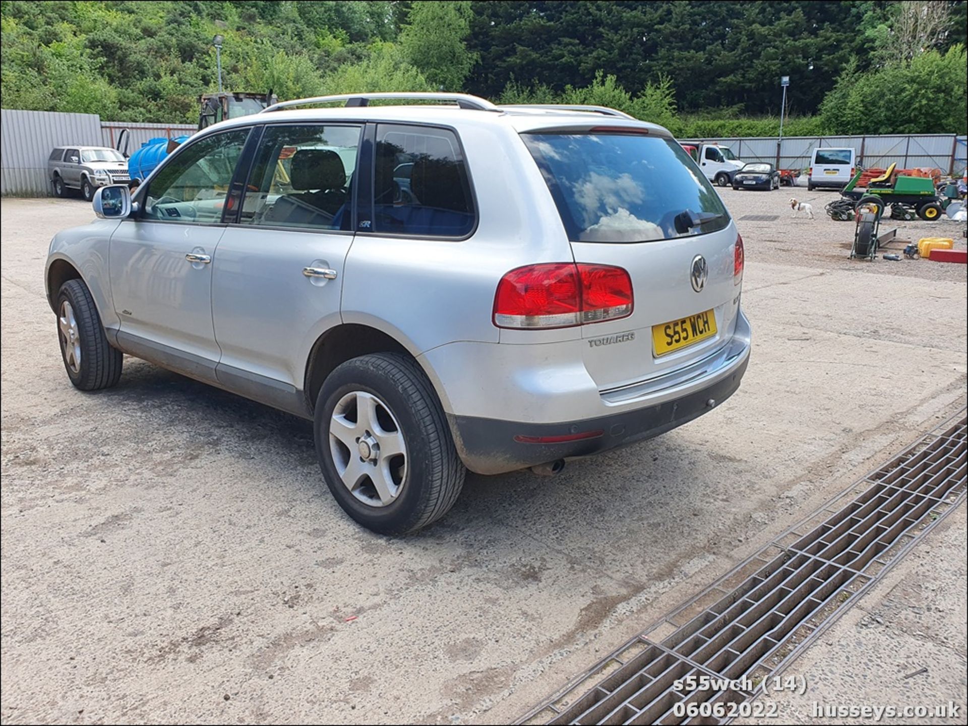 2003 VOLKSWAGEN TOUAREG TDI - 2461cc 5dr Estate (Silver, 115k) - Image 14 of 42