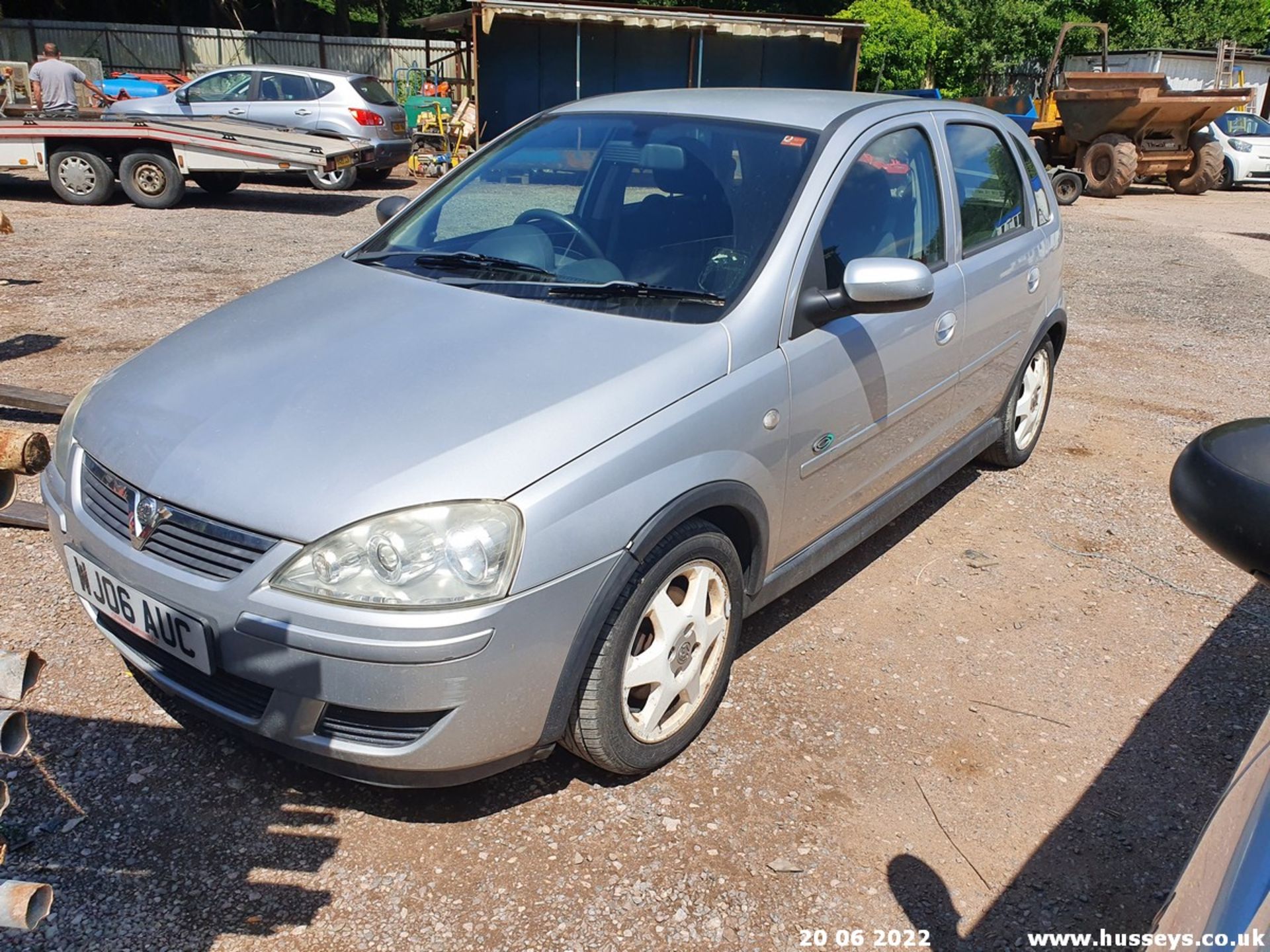 06/06 VAUXHALL CORSA ACTIVE CDTI - 1248cc 5dr Hatchback (Silver, 109k) - Image 13 of 29