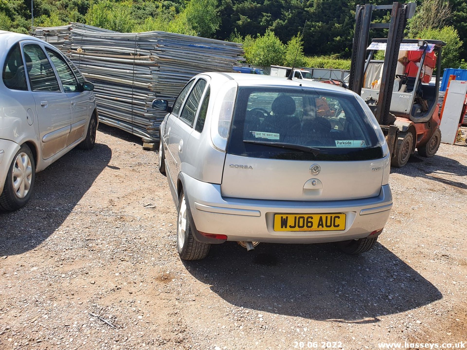 06/06 VAUXHALL CORSA ACTIVE CDTI - 1248cc 5dr Hatchback (Silver, 109k) - Image 9 of 29