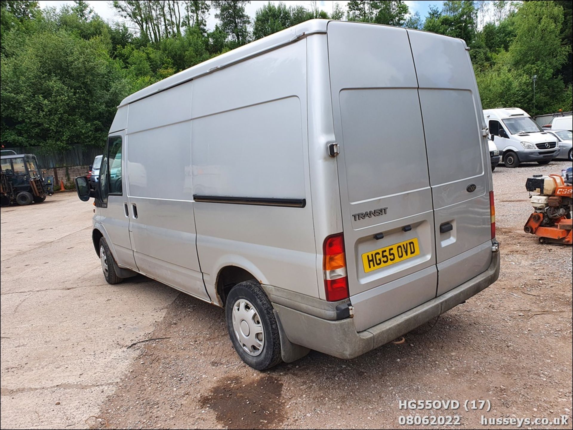 05/55 FORD TRANSIT 280 MWB - 1998cc 2dr Van (Silver) - Image 17 of 34