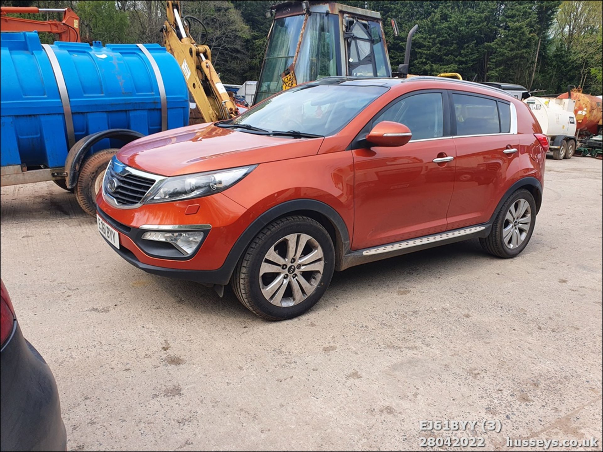 11/61 KIA SPORTAGE 3 SAT NAV CRDI - 1685cc 5dr Estate (Orange, 192k) - Image 3 of 27