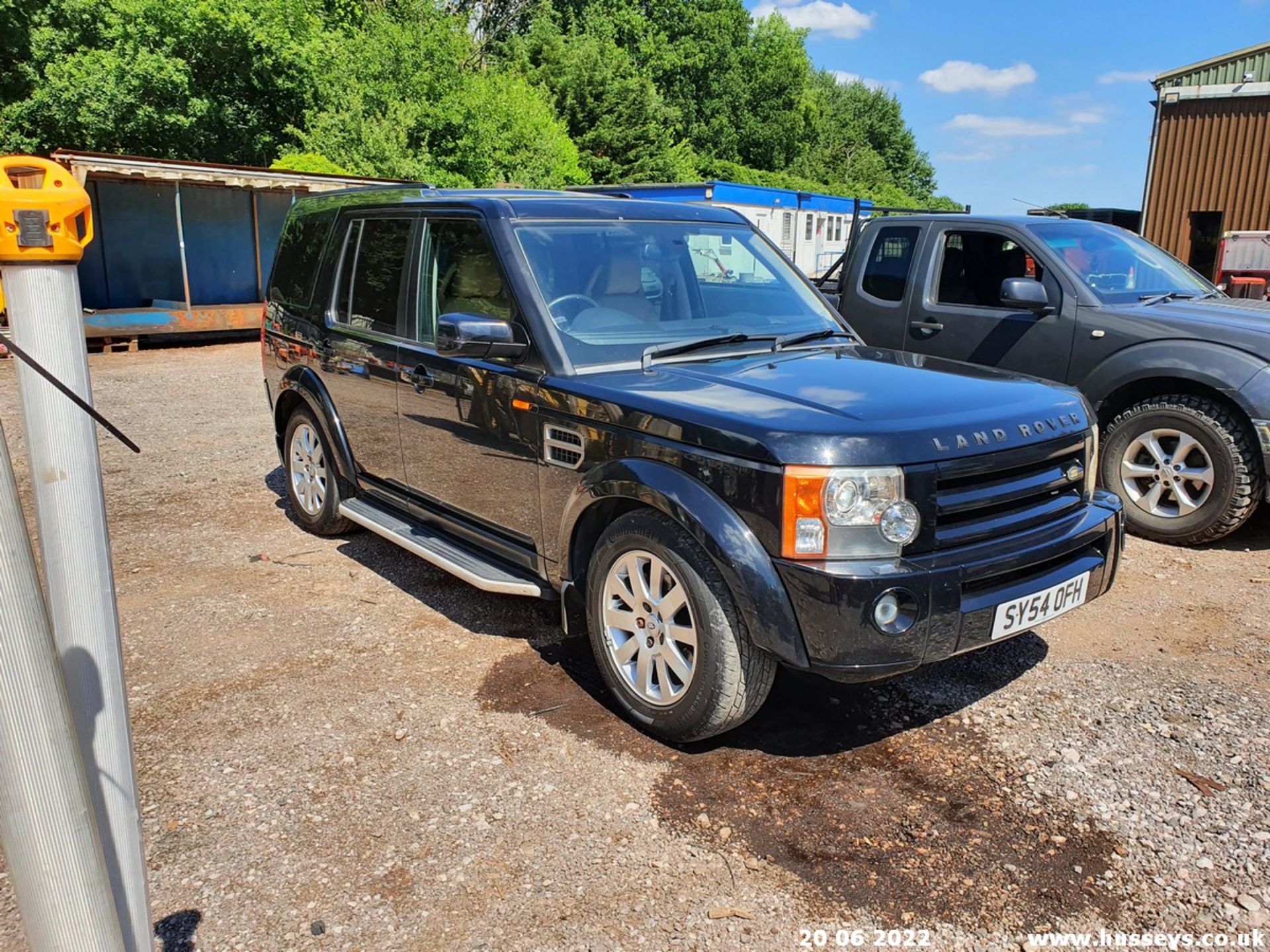 04/54 LAND ROVER DISCOVERY 3 TDV6 SE - 2720cc 5dr Estate (Black) - Image 7 of 28