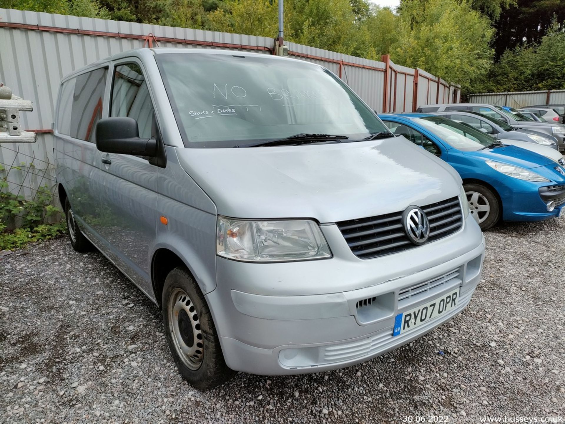 07/07 VOLKSWAGEN TRANSPORTER T28 102 TDI SWB - 1896cc Van (Silver) - Image 14 of 34