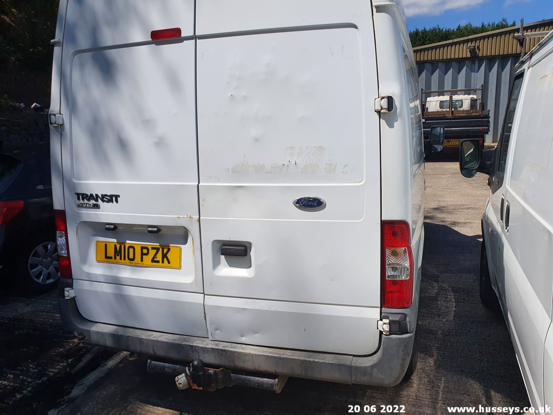 10/10 FORD TRANSIT 140 T330S RWD - 2402cc 5dr Van (White, 160k) - Image 12 of 19