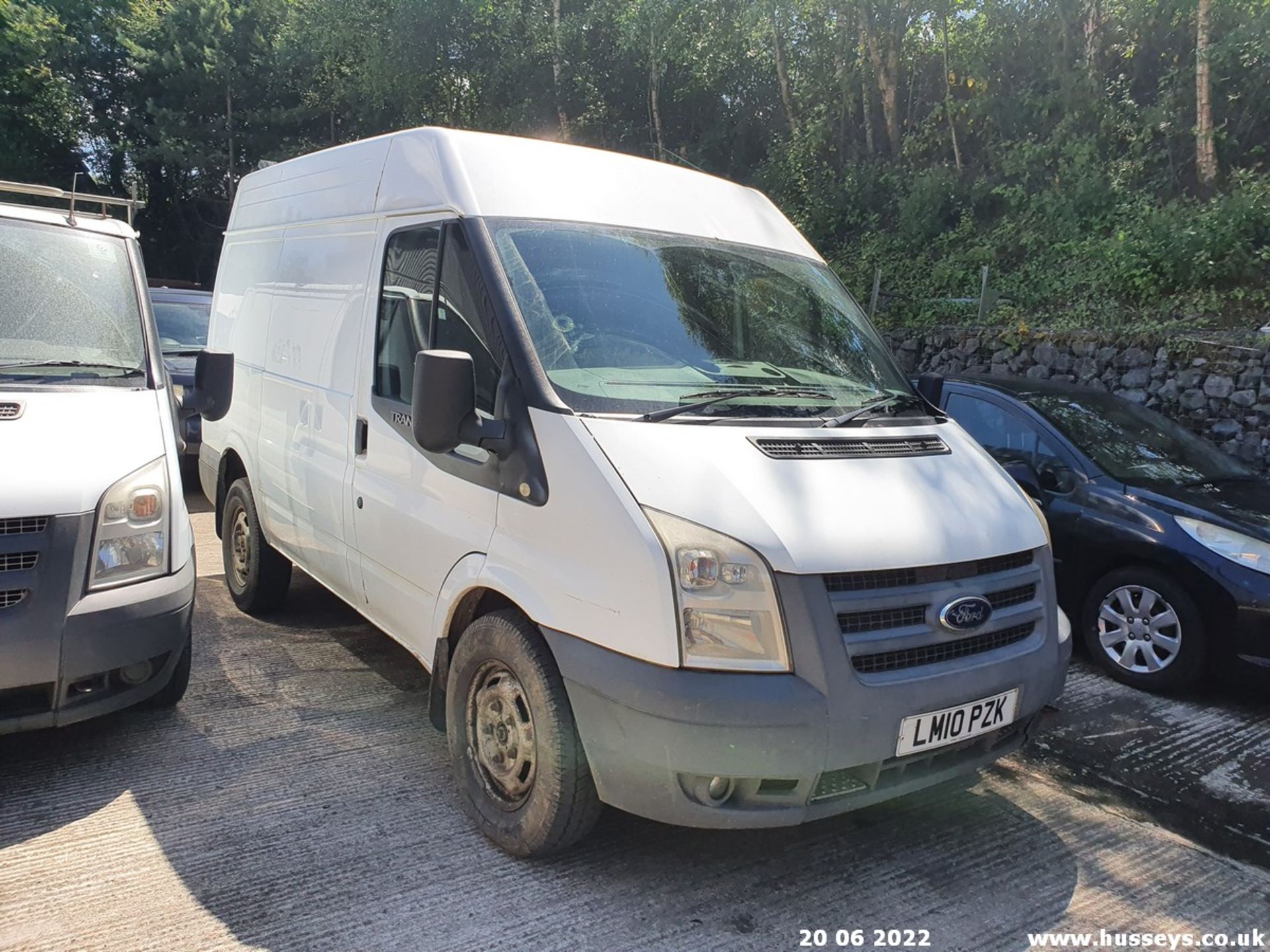 10/10 FORD TRANSIT 140 T330S RWD - 2402cc 5dr Van (White, 160k) - Image 6 of 19