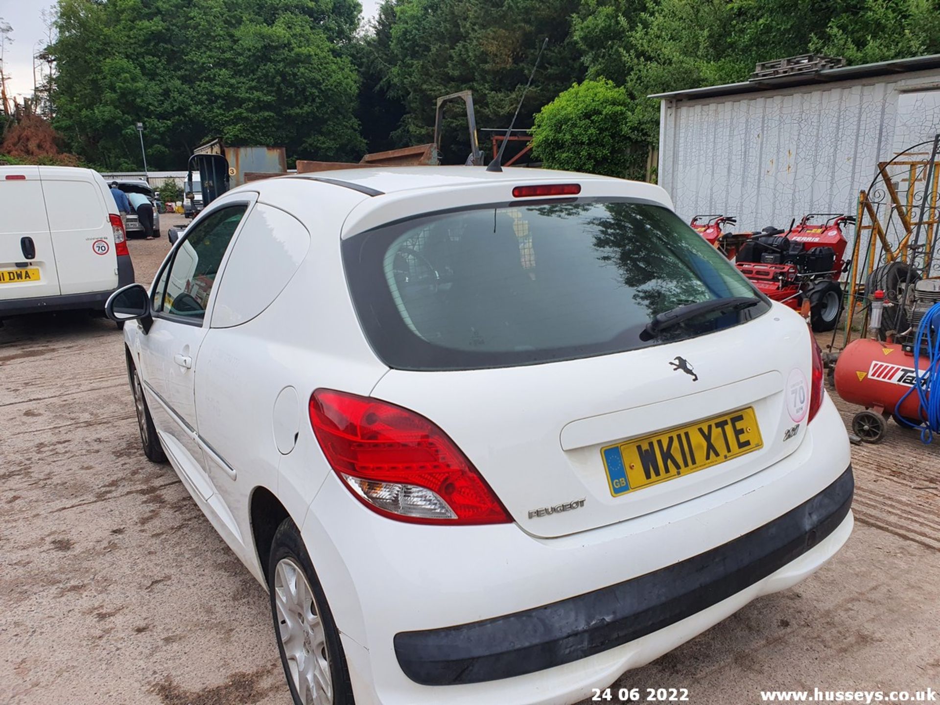 11/11 PEUGEOT 207 HDI - 1398cc 3dr Van (White, 61k) - Image 14 of 21