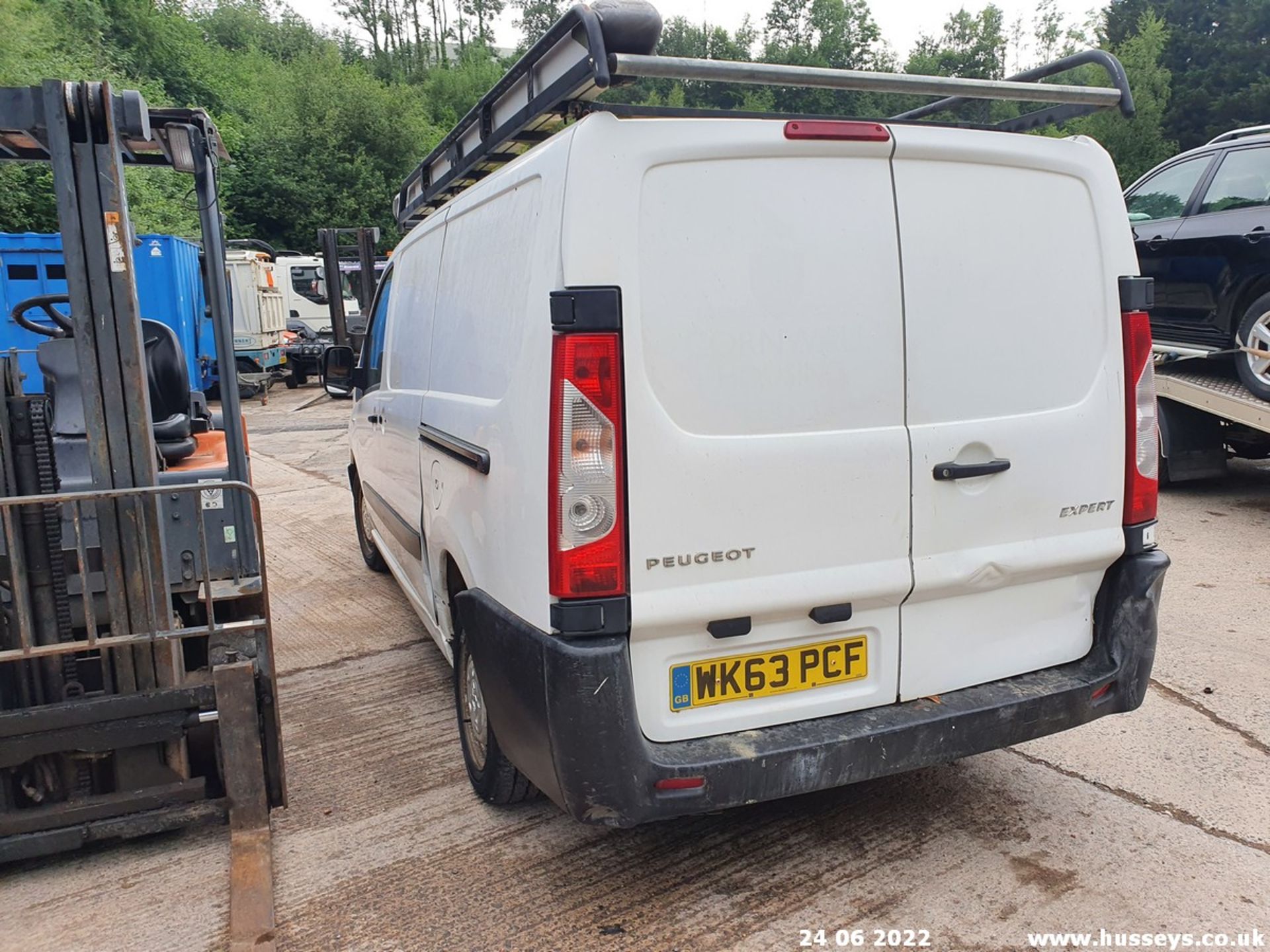 13/63 PEUGEOT EXPERT 1200 L2H1 HDI - 1997cc 6dr Van (White, 141k) - Image 15 of 32