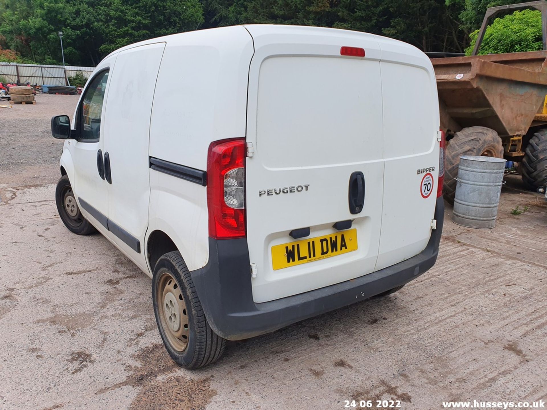 11/11 PEUGEOT BIPPER S HDI - 1399cc 5dr Van (White, 79k) - Image 12 of 37