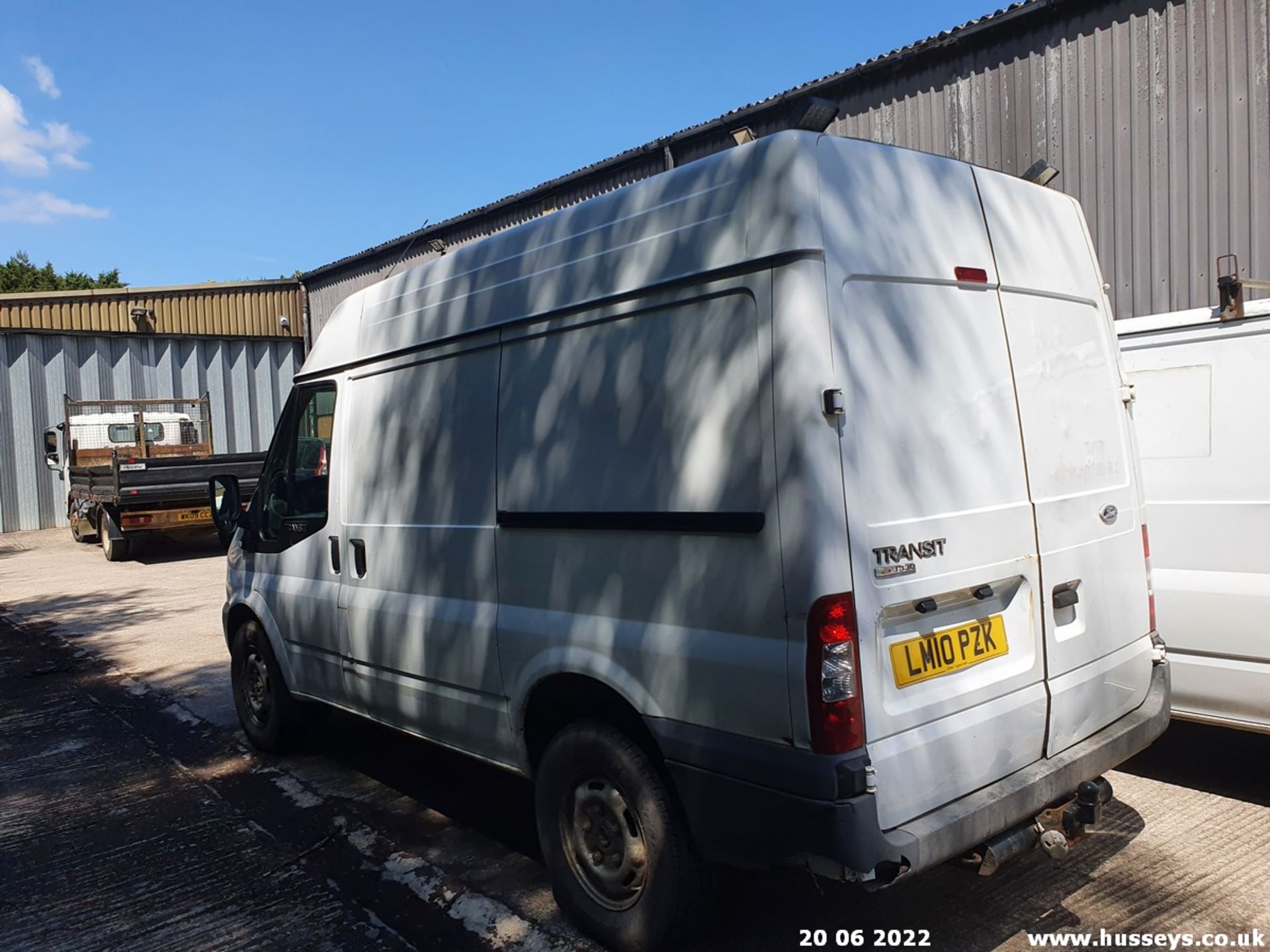 10/10 FORD TRANSIT 140 T330S RWD - 2402cc 5dr Van (White, 160k) - Image 9 of 19