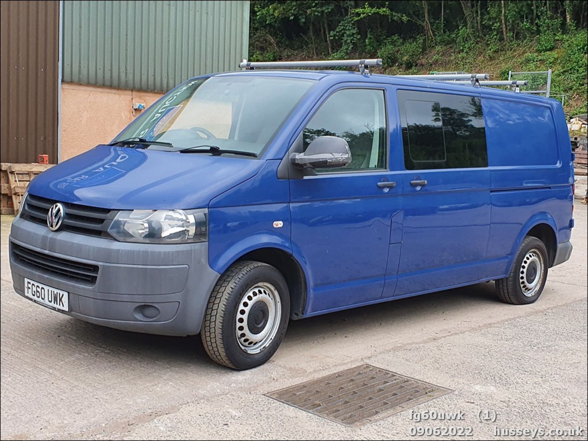 11/60 VOLKSWAGEN TRANSPORTER T32 102 TDI LWB - 1968cc 5dr Van (Blue)