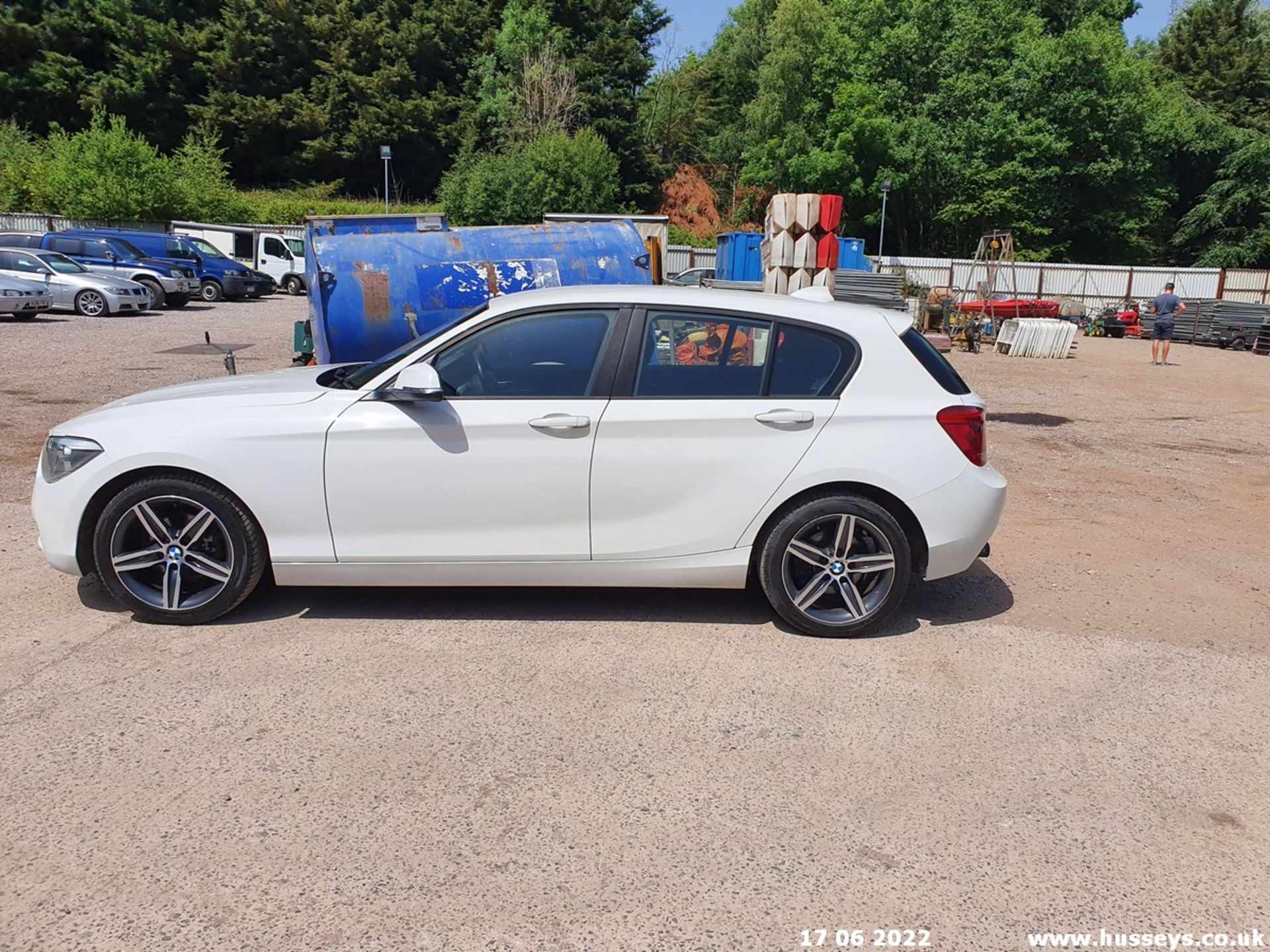 13/13 BMW 116I SPORT TURBO - 1598cc 5dr Hatchback (White, 100k) - Image 6 of 37