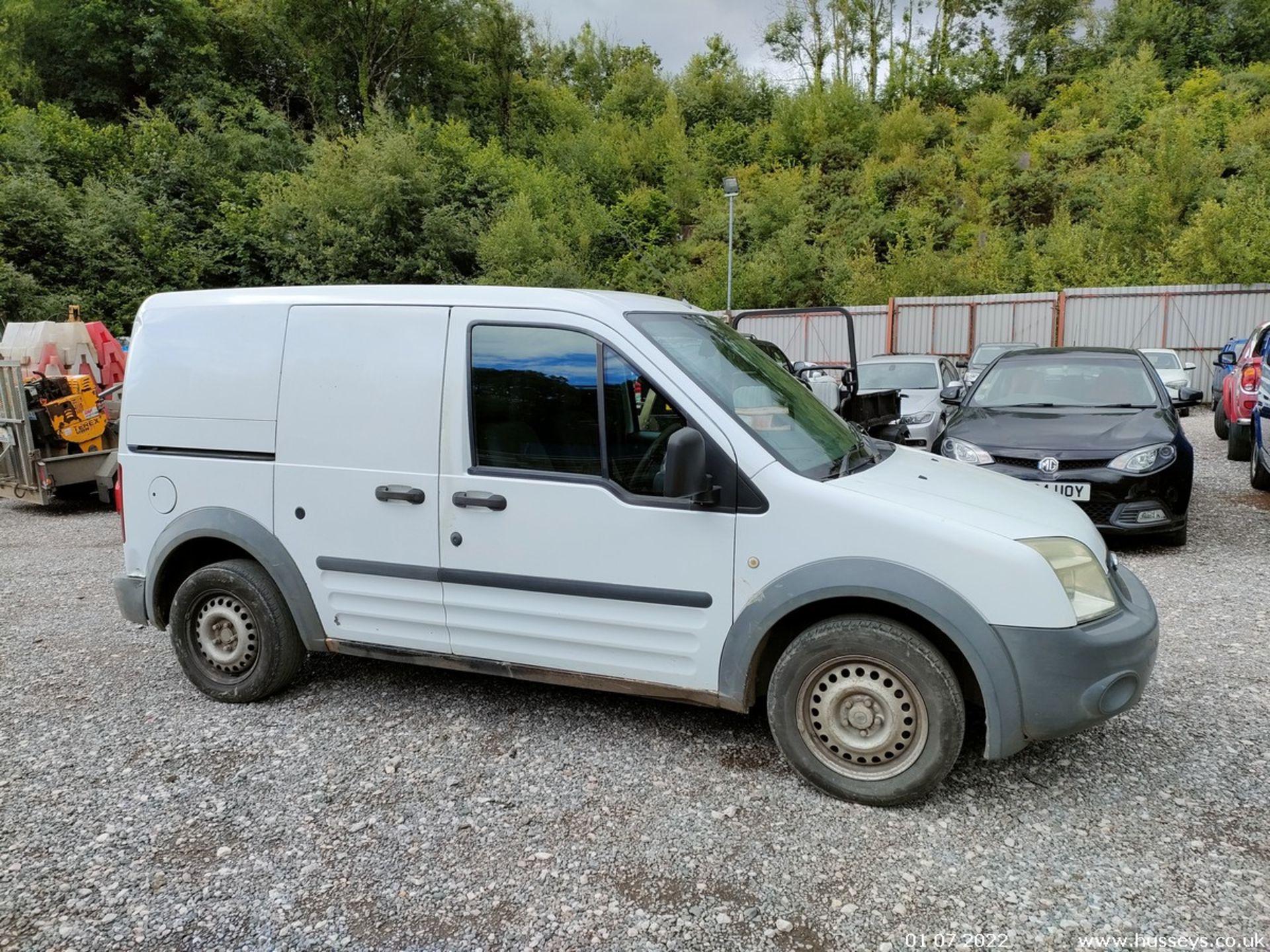 09/09 FORD TRANSIT CONNECT 90 T220 D/C - 1753cc 6dr Van (White) - Image 19 of 25