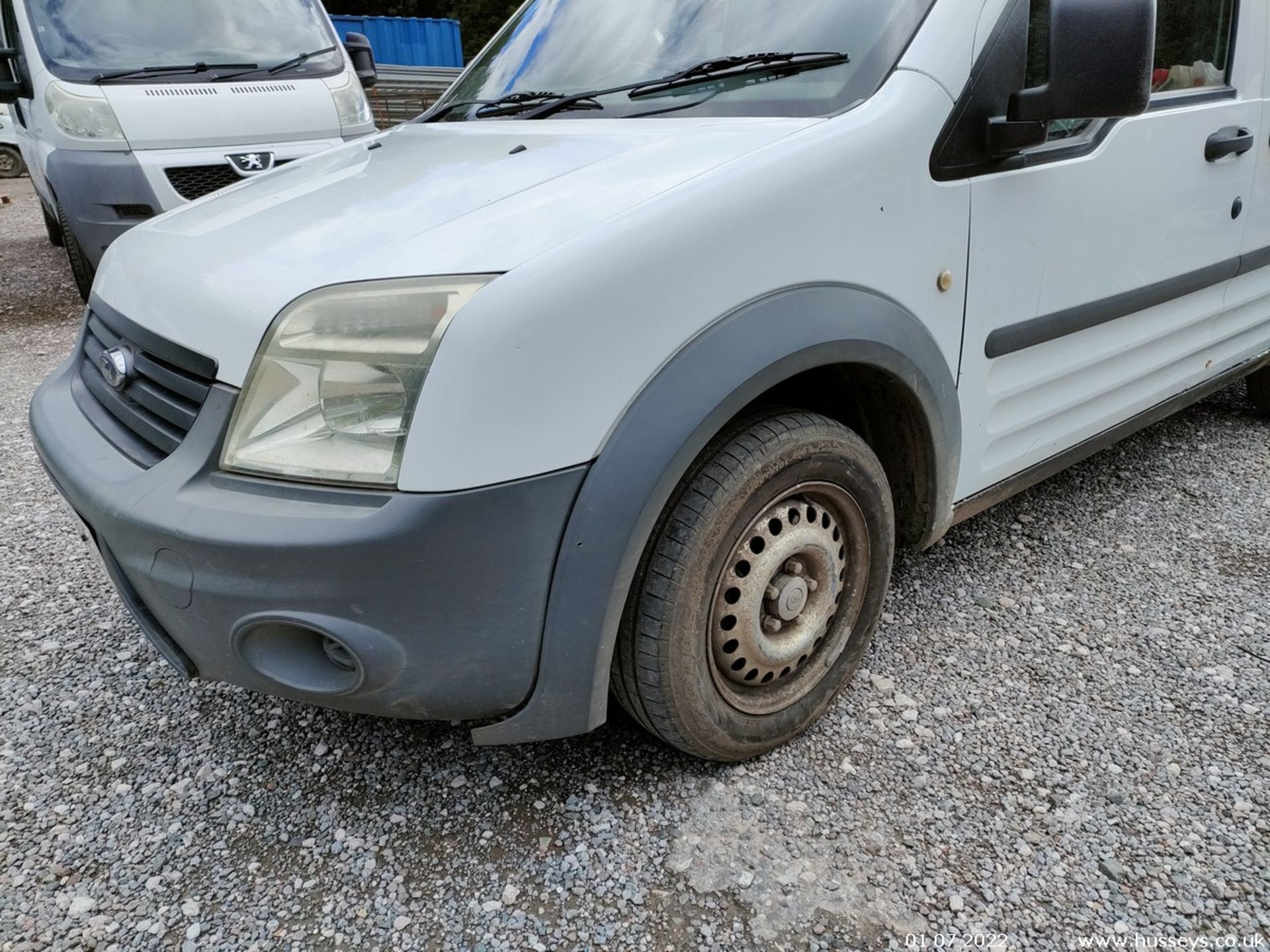 09/09 FORD TRANSIT CONNECT 90 T220 D/C - 1753cc 6dr Van (White) - Image 6 of 25