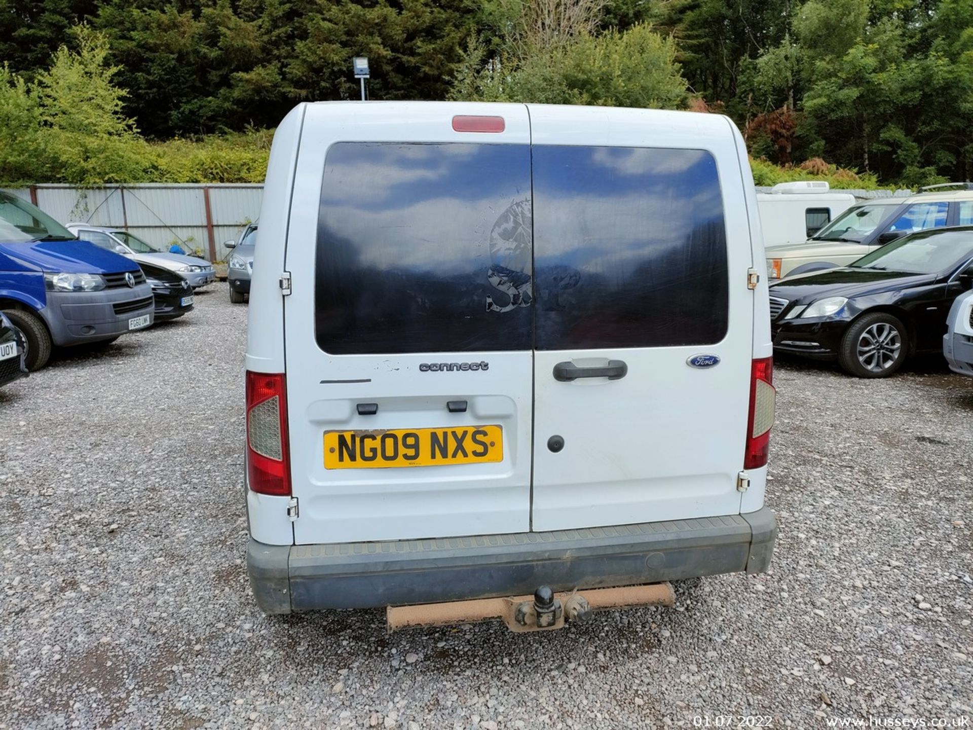 09/09 FORD TRANSIT CONNECT 90 T220 D/C - 1753cc 6dr Van (White) - Image 12 of 25