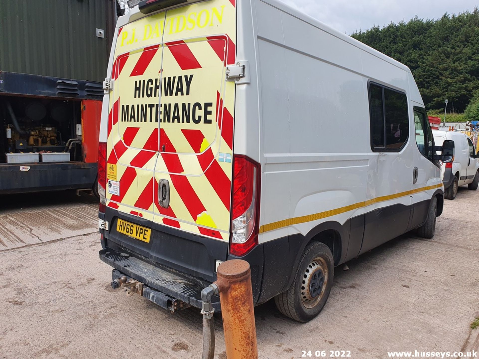 16/66 IVECO DAILY 35S18V - 2998cc Van (White, 129k) - Image 14 of 36