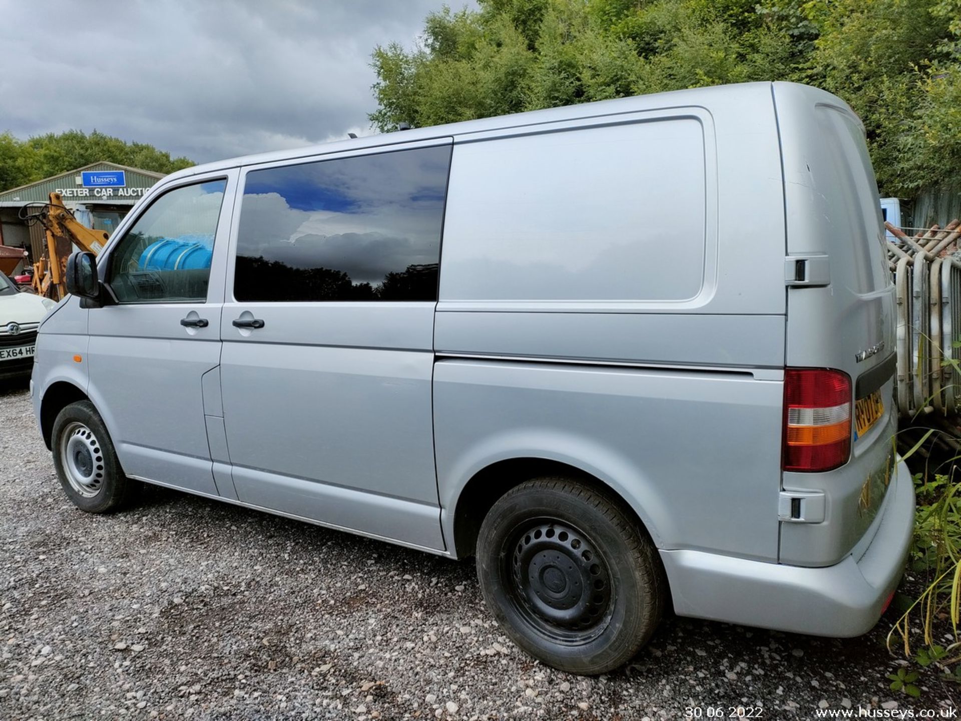 07/07 VOLKSWAGEN TRANSPORTER T28 102 TDI SWB - 1896cc Van (Silver) - Image 8 of 34