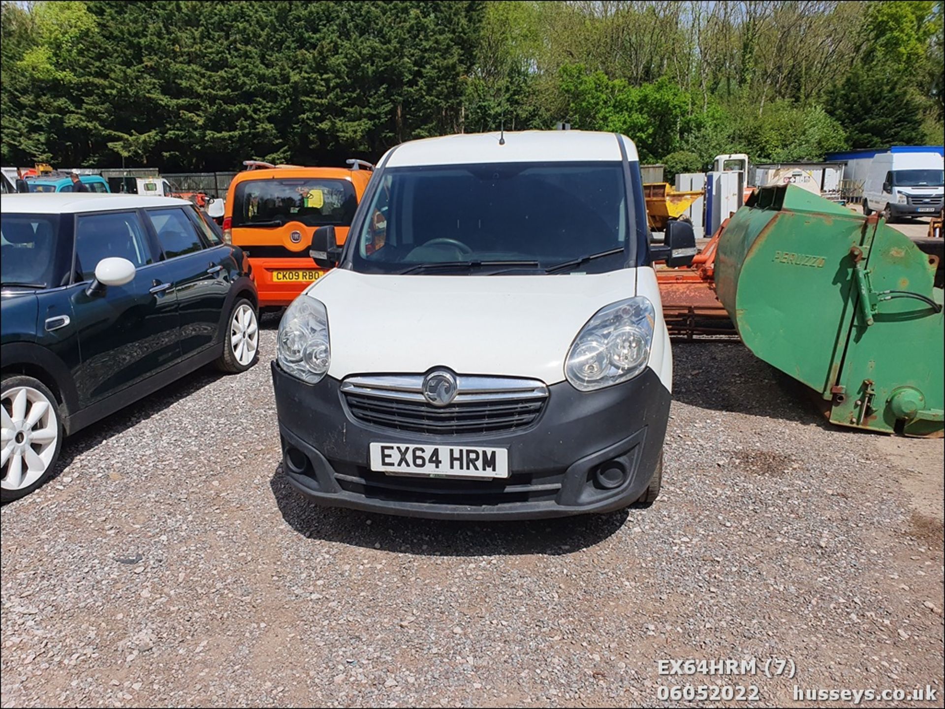 14/64 VAUXHALL COMBO 2000 L1H1 CDTI SS E - 1248cc 5dr Van (White, 127k) - Image 7 of 21