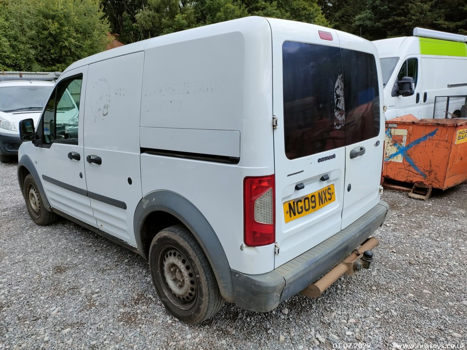 09/09 FORD TRANSIT CONNECT 90 T220 D/C - 1753cc 6dr Van (White) - Image 10 of 25