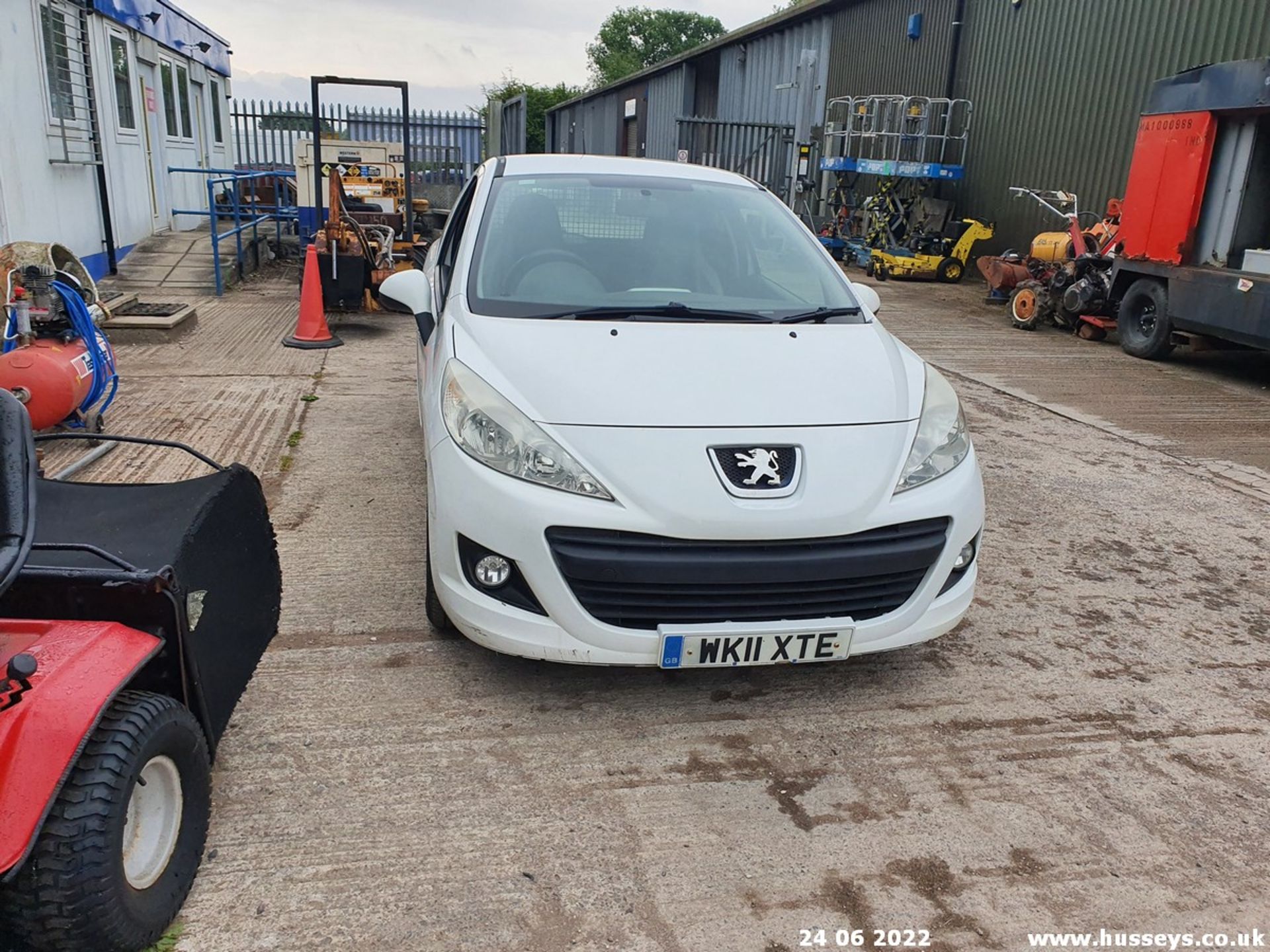 11/11 PEUGEOT 207 HDI - 1398cc 3dr Van (White, 61k) - Image 5 of 21