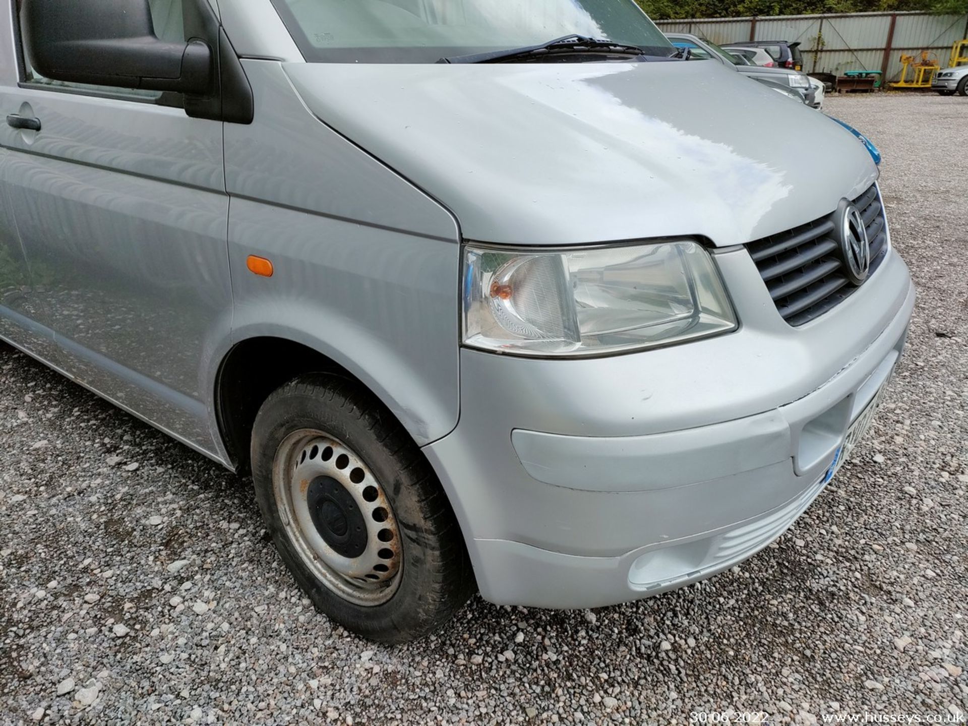 07/07 VOLKSWAGEN TRANSPORTER T28 102 TDI SWB - 1896cc Van (Silver) - Image 15 of 34