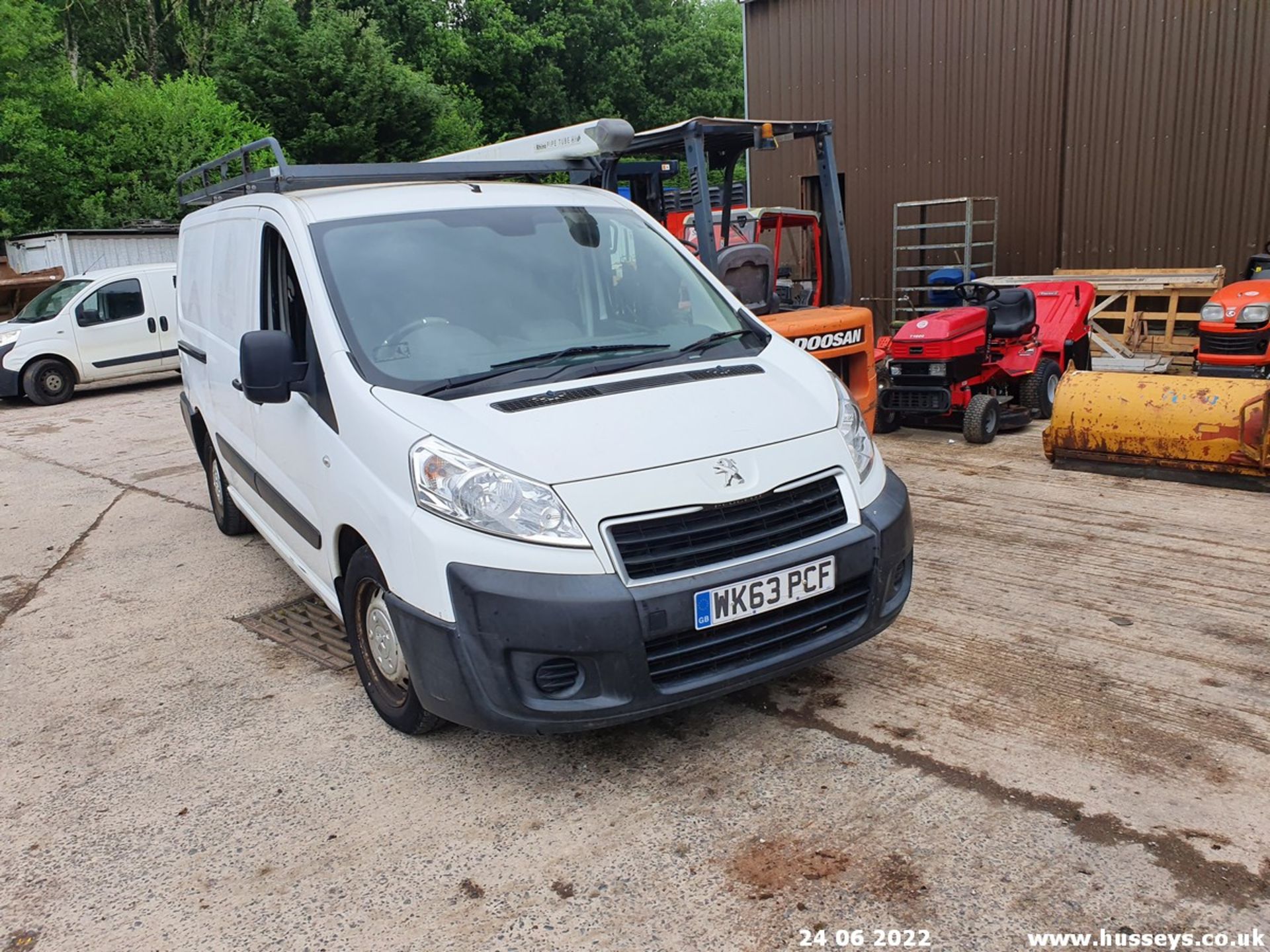 13/63 PEUGEOT EXPERT 1200 L2H1 HDI - 1997cc 6dr Van (White, 141k) - Image 3 of 32