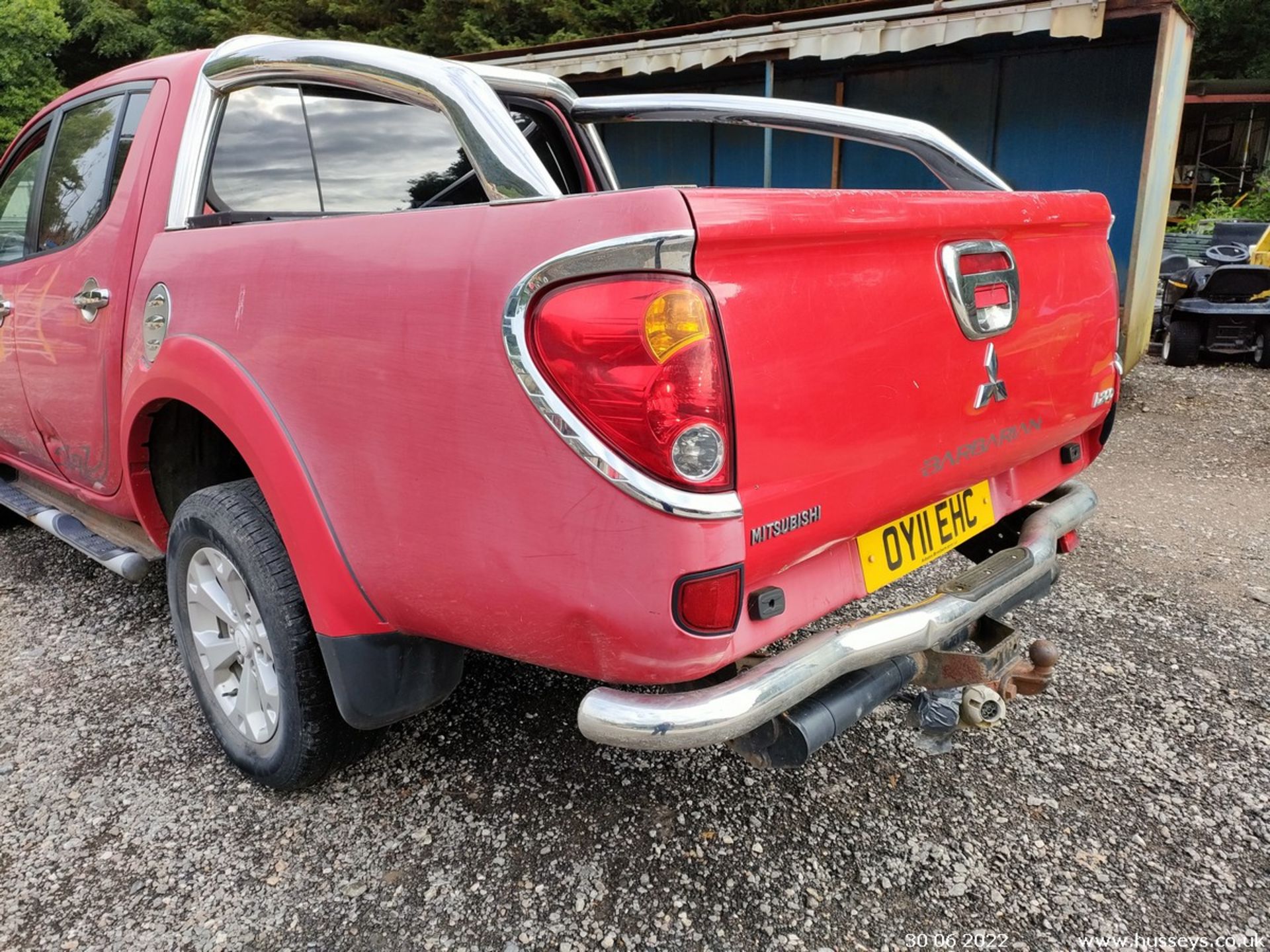 11/11 MITSUBISHI L200 BARB LB DCB DI-D 4X4 - 2477cc 4dr Pickup (Red) - Image 11 of 23