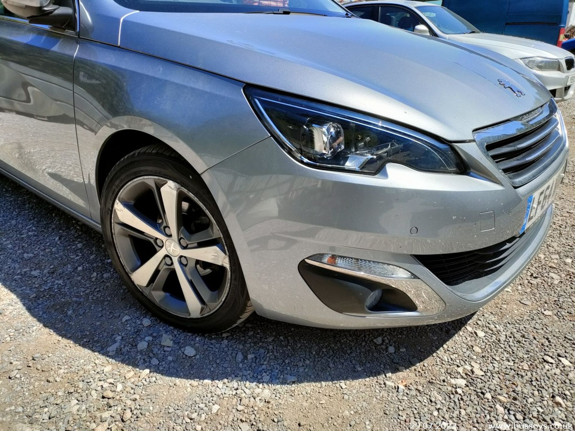 14/64 PEUGEOT 308 ALLURE E-THP - 1199cc 5dr Hatchback (Grey, 21k) - Image 2 of 22