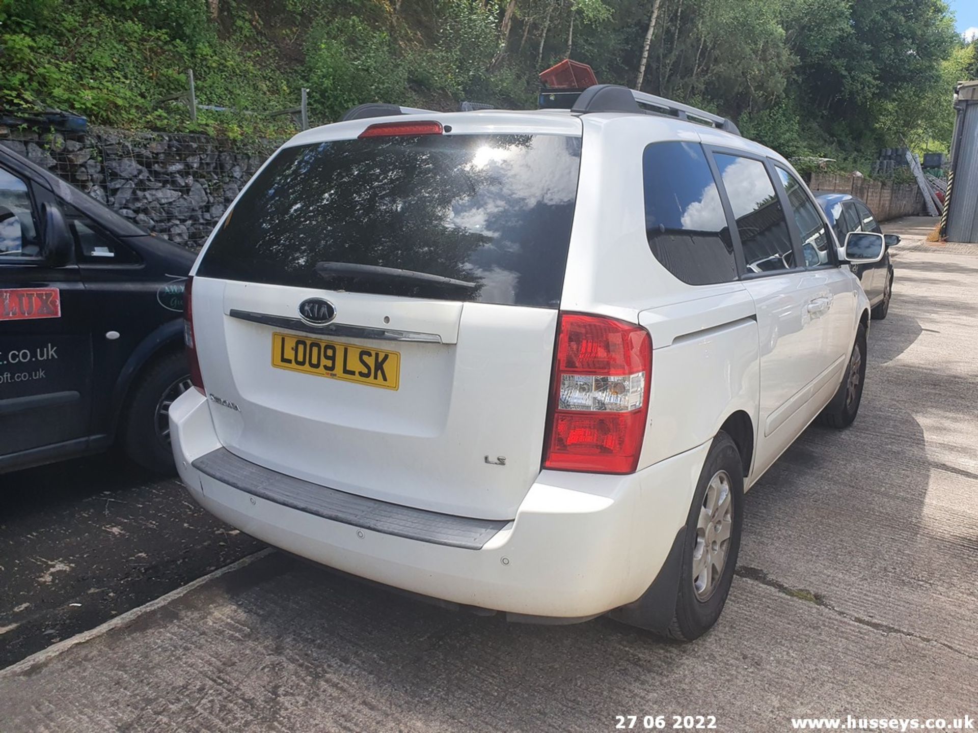 09/09 KIA SEDONA LS - 2902cc 5dr MPV (White) - Image 14 of 27