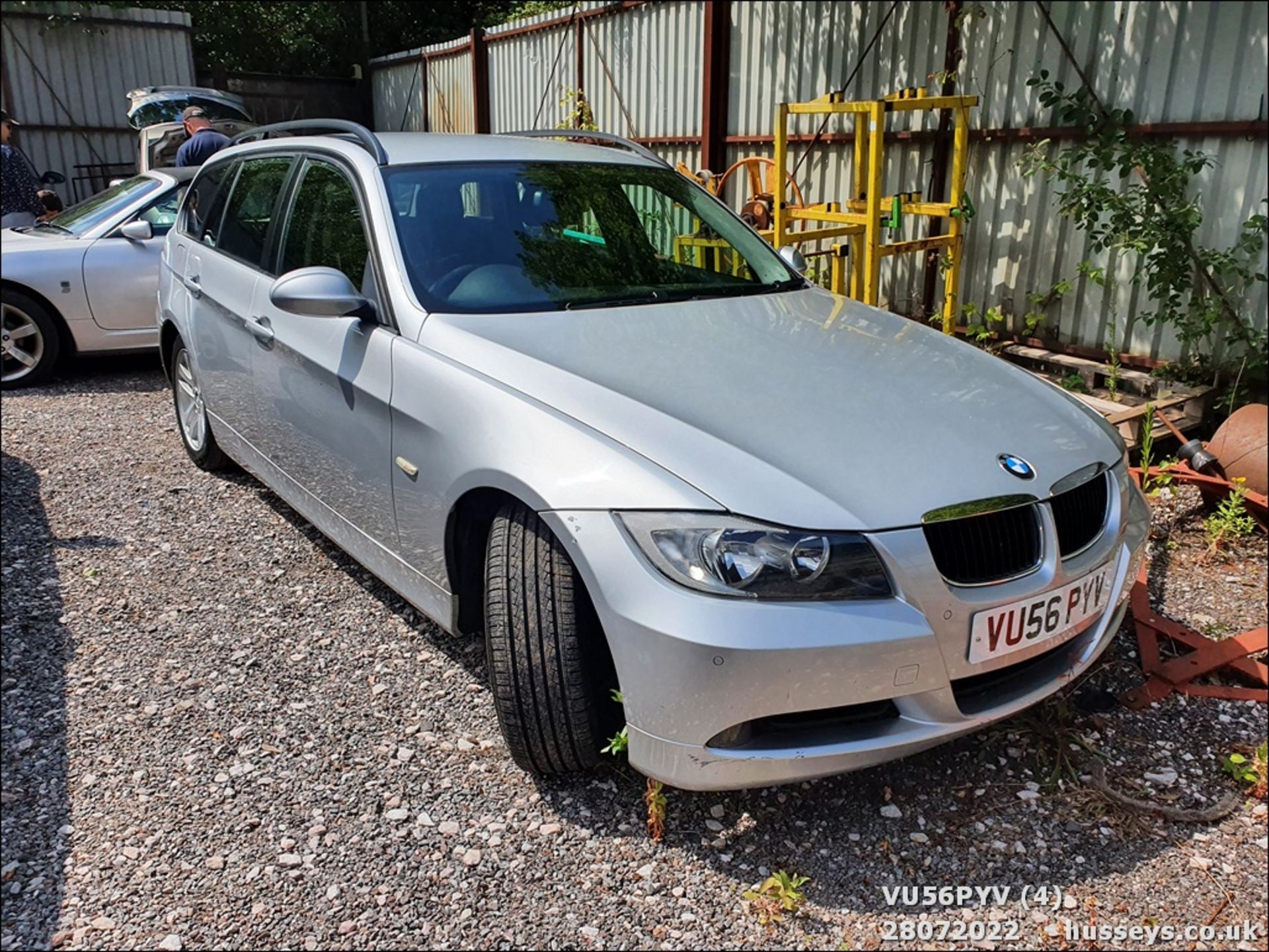 06/56 BMW 320I SE TOURING - 1995cc 5dr Estate (Silver, 157k) - Image 4 of 22