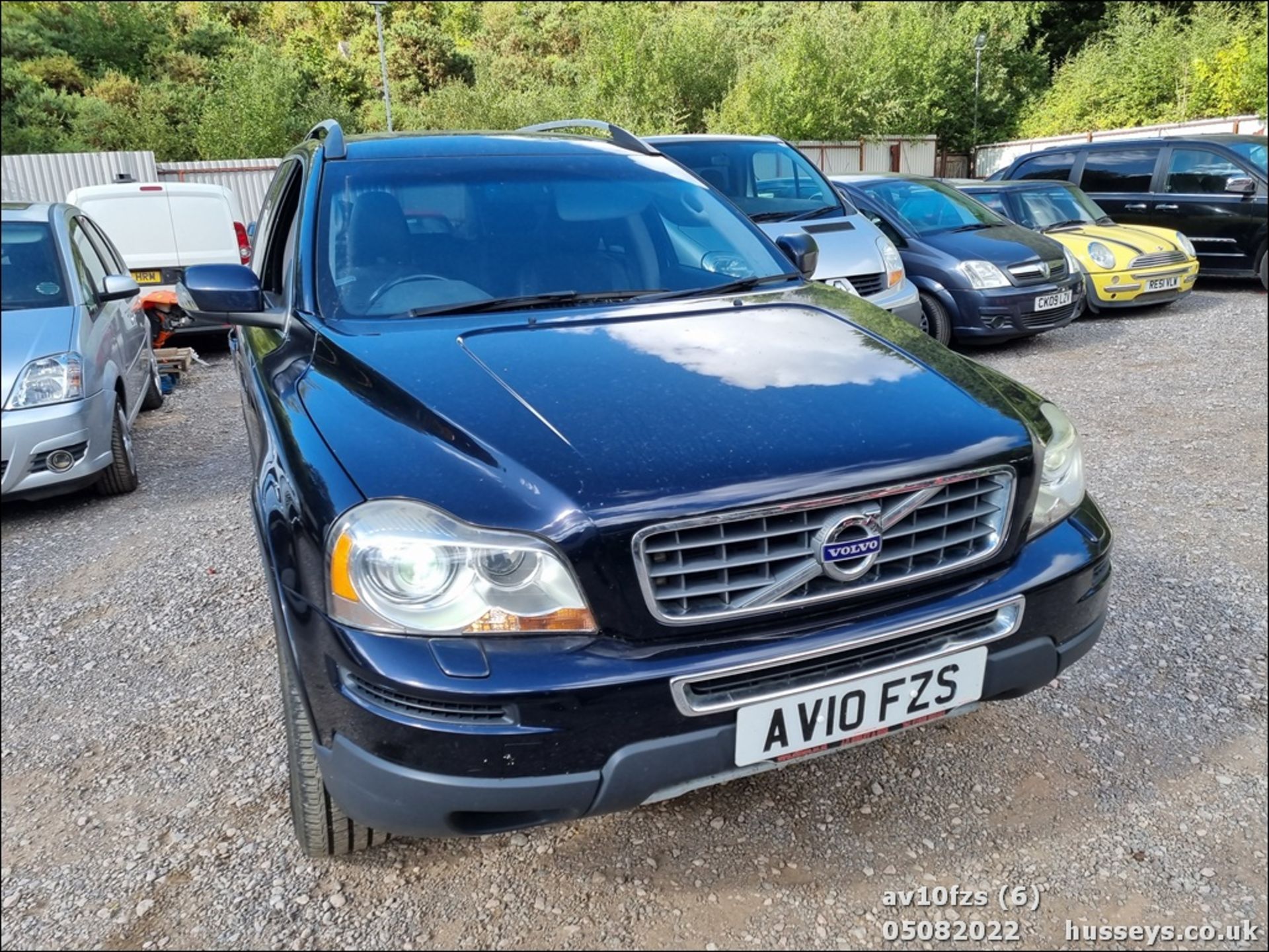 10/10 VOLVO XC90 ACTIVE AWD D5 - 2401cc 5dr Estate (Blue, 100k) - Image 6 of 31