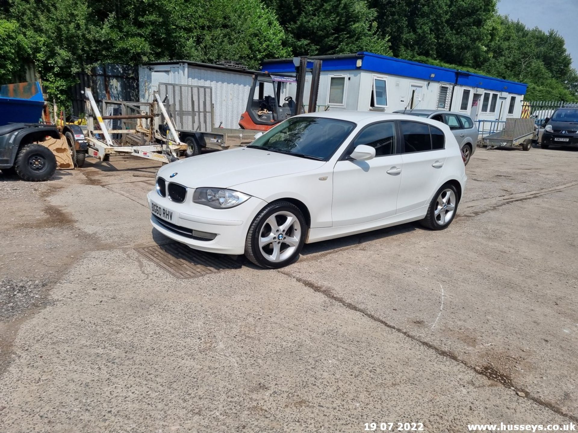 10/60 BMW 116D SPORT - 1995cc 5dr Hatchback (White, 150k) - Image 4 of 46