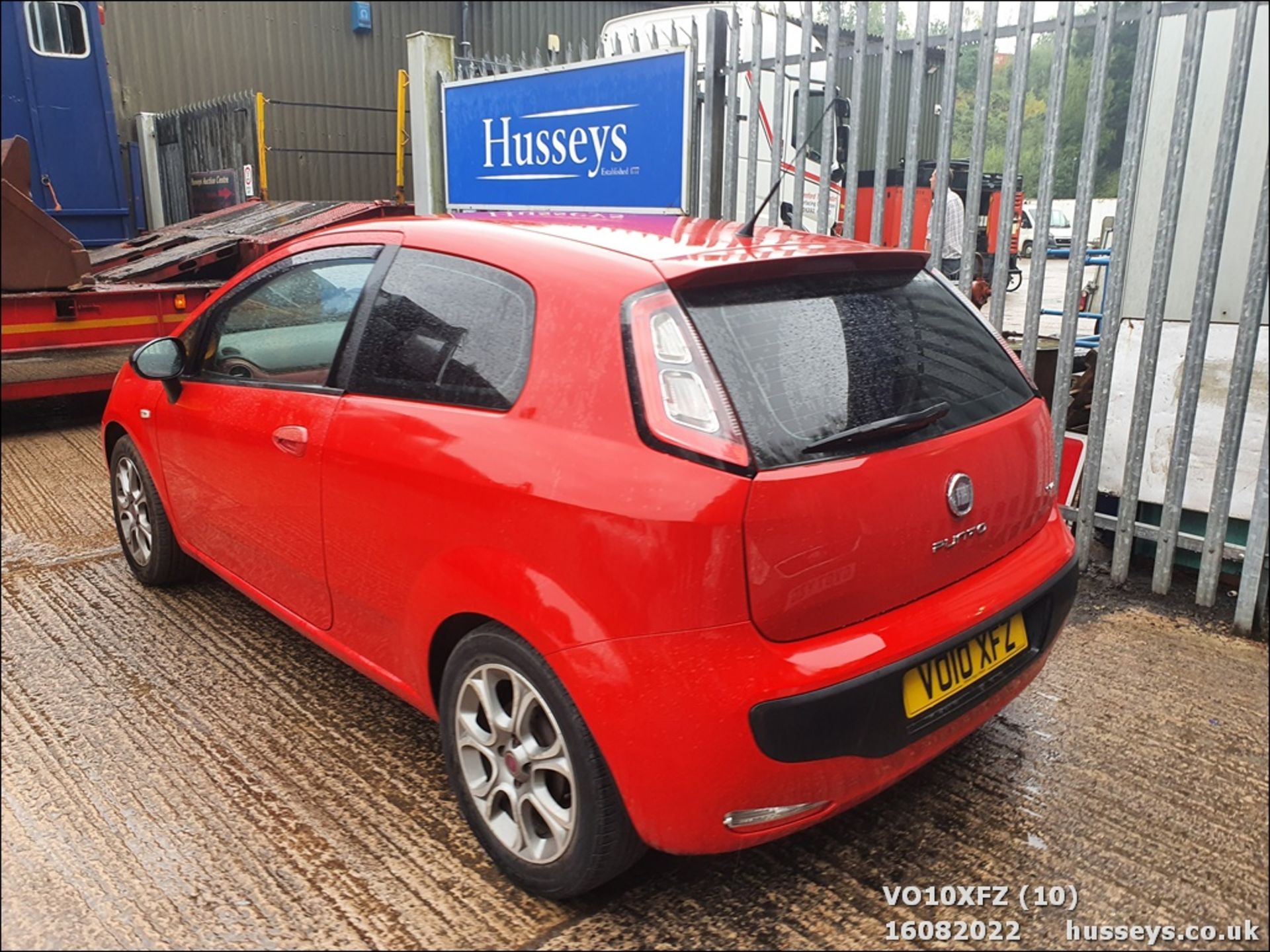 10/10 FIAT PUNTO EVO GP - 1368cc 3dr Hatchback (Red) - Image 9 of 27