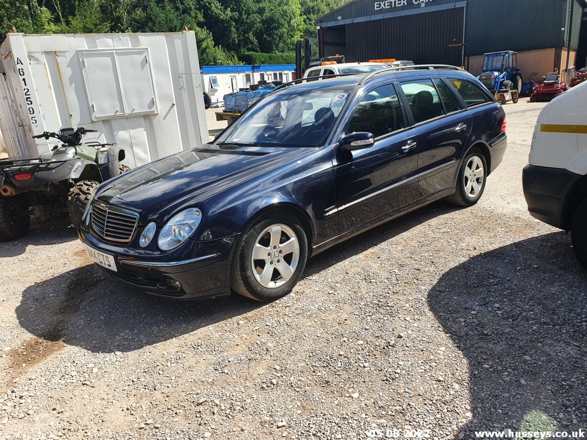 2005 MERCEDES E500 ELEGANCE AUTO - 4966cc 5dr Estate (Blue) - Image 9 of 29