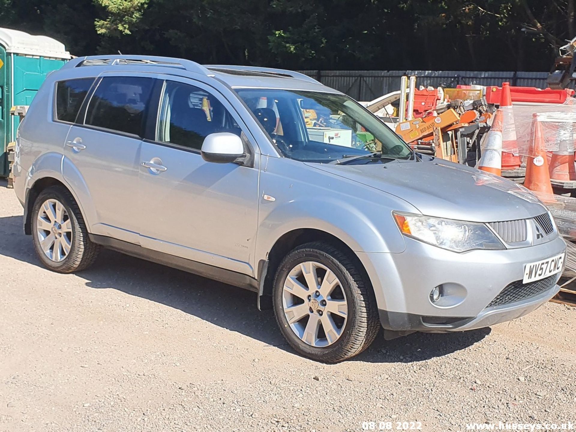 07/57 MITSUBISHI OUTLANDER ELEGANCE DI-D - 1968cc 5dr Estate (Silver, 143k)