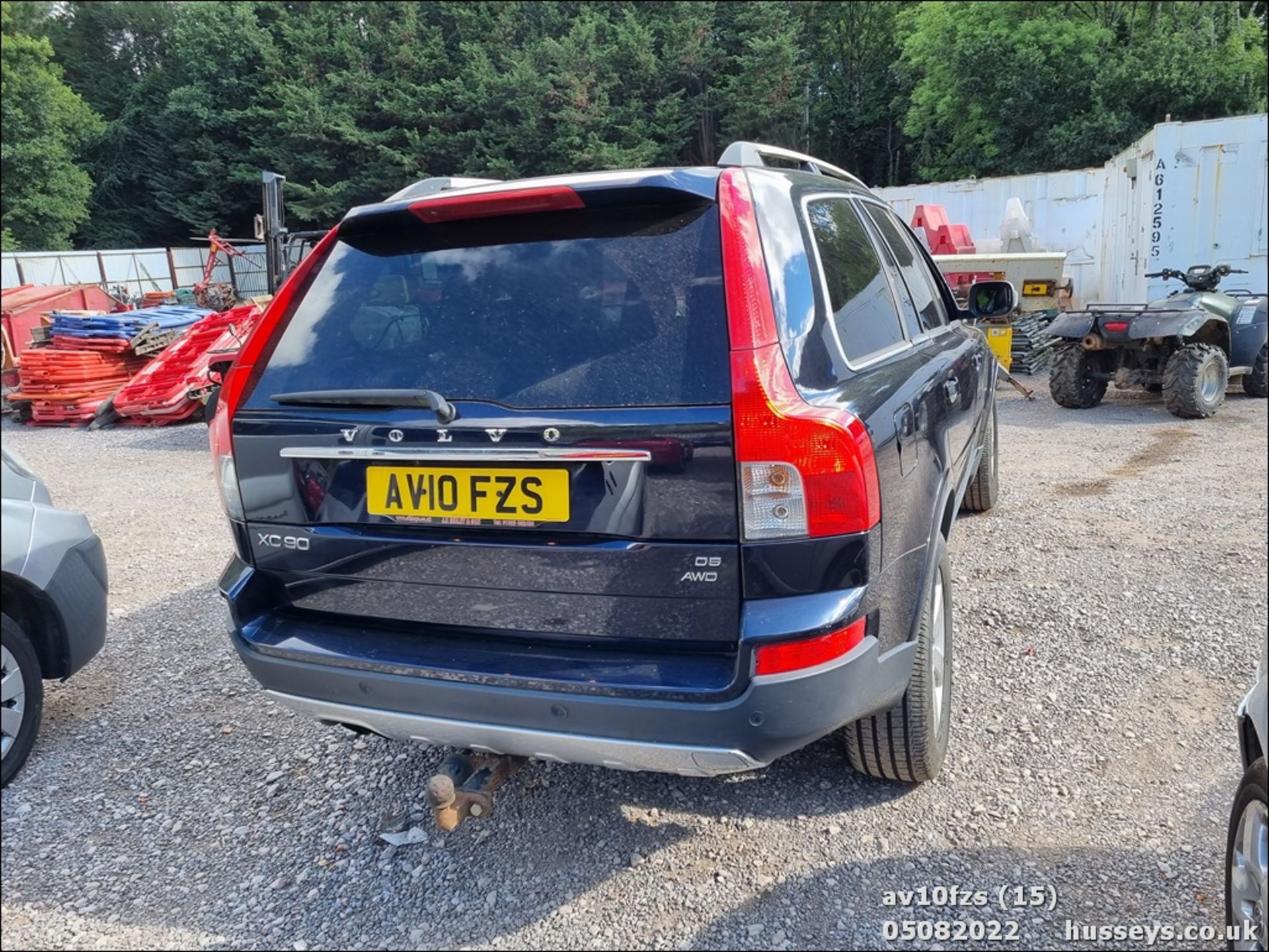 10/10 VOLVO XC90 ACTIVE AWD D5 - 2401cc 5dr Estate (Blue, 100k) - Image 15 of 31