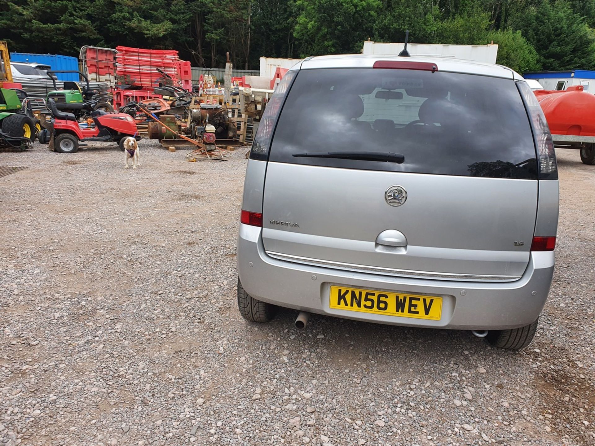 06/56 VAUXHALL MERIVA DESIGN 16V - 1796cc 5dr MPV (Silver) - Image 18 of 32