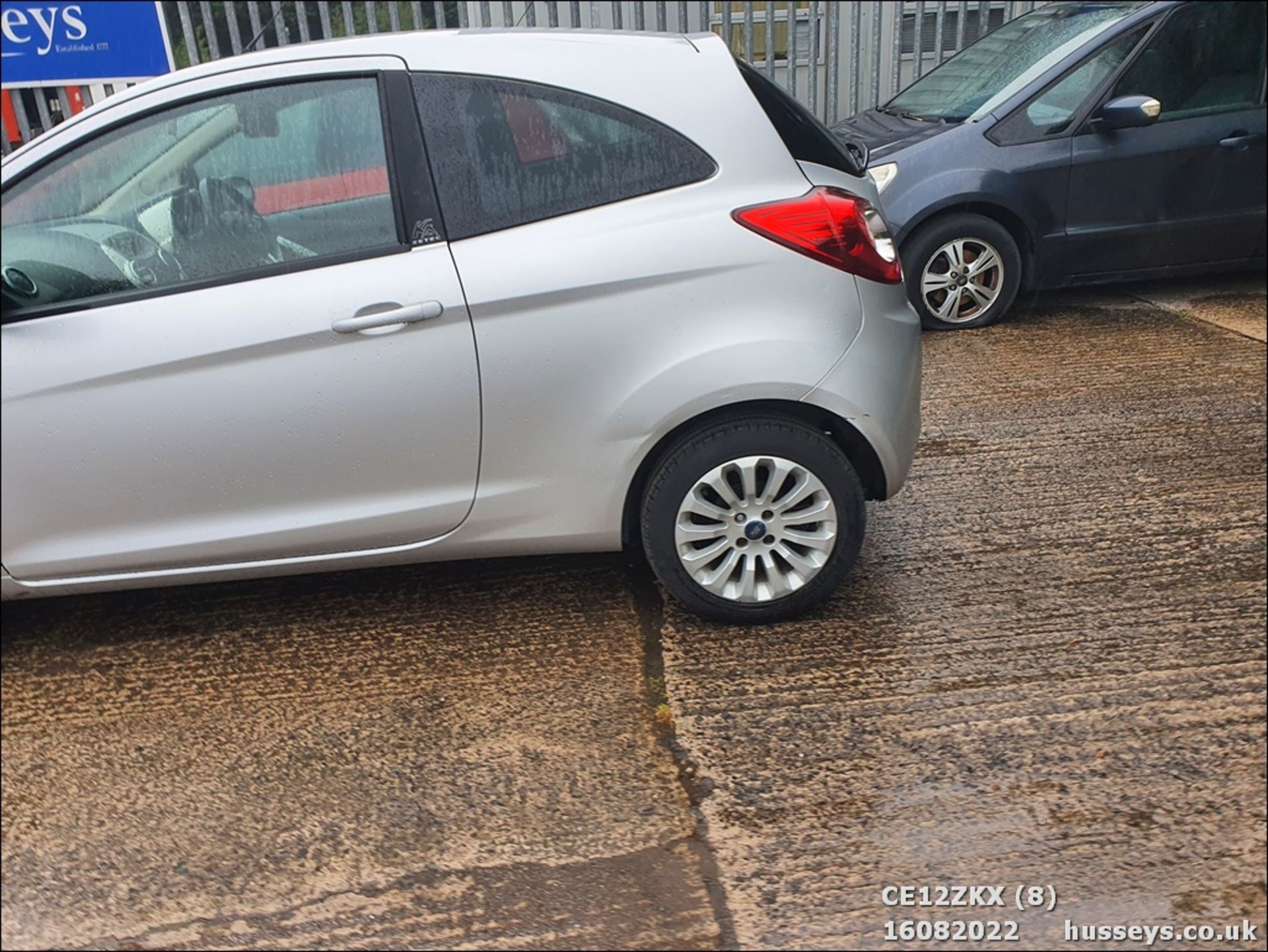 12/12 FORD KA ZETEC - 1242cc 3dr Hatchback (Silver, 59k) - Image 8 of 36