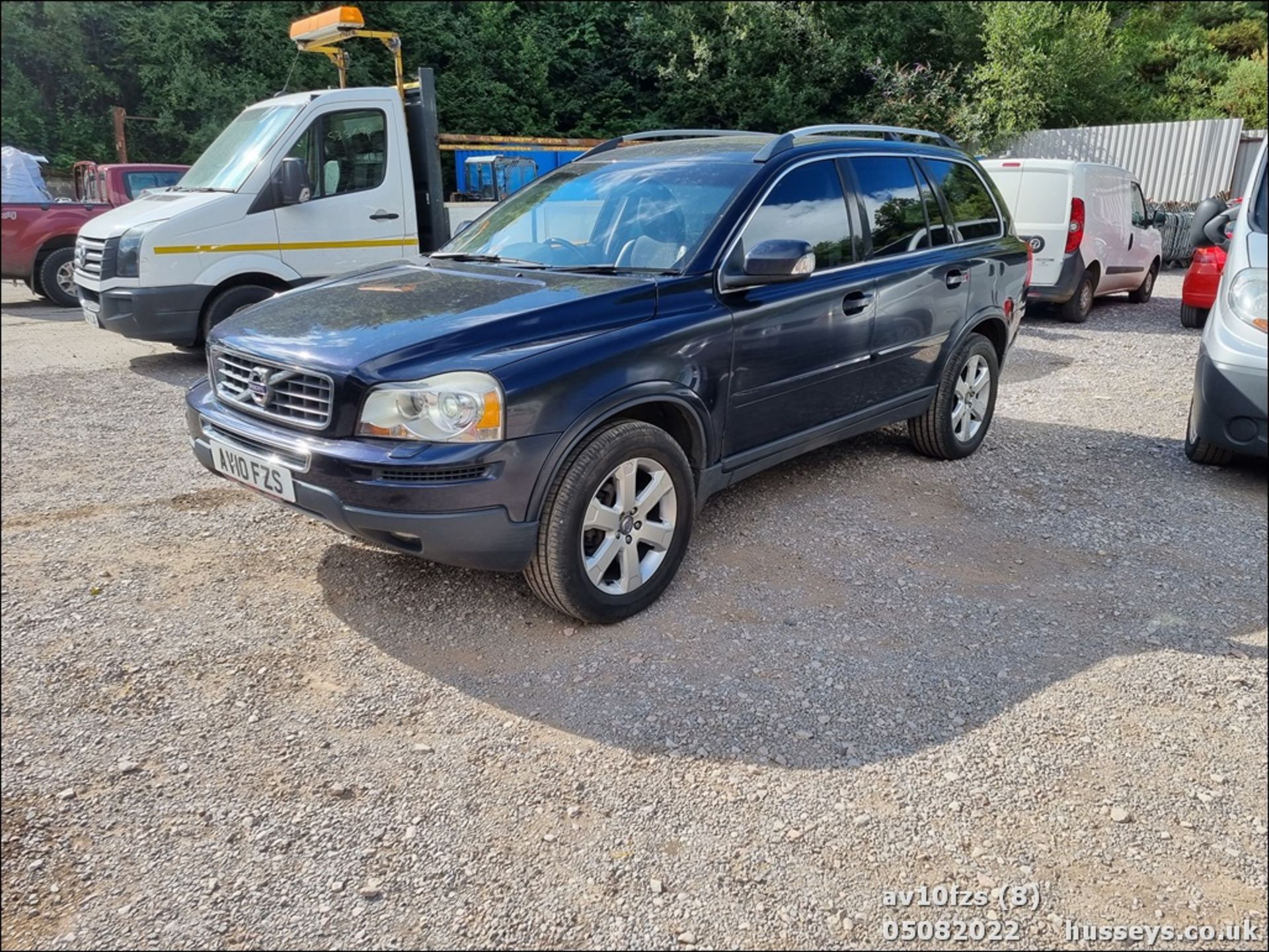 10/10 VOLVO XC90 ACTIVE AWD D5 - 2401cc 5dr Estate (Blue, 100k) - Image 8 of 31