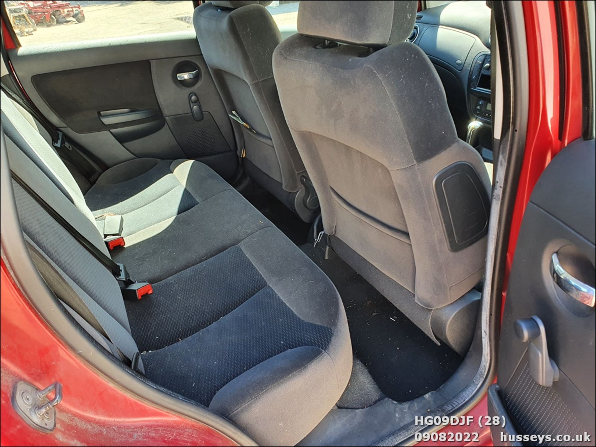 09/09 CITROEN C3 EXCLUSIVE 16V AUTO - 1587cc 5dr Hatchback (Red, 80k) - Image 28 of 37