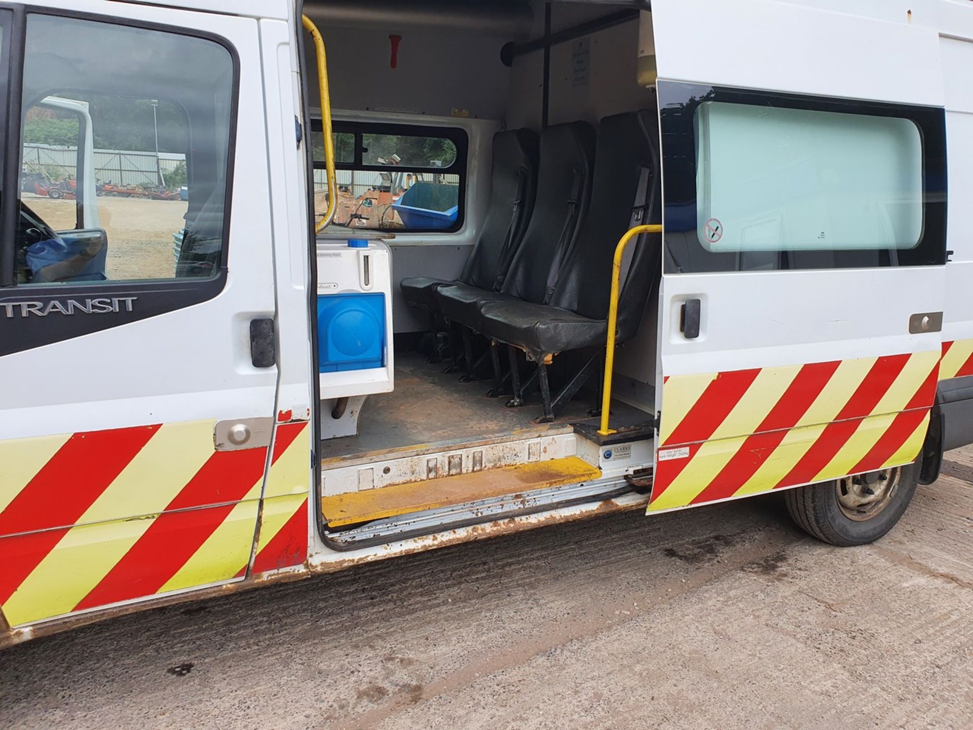 10/60 FORD TRANSIT 100 T350L RWD - 2402cc Van (White, 162k) - Image 26 of 27