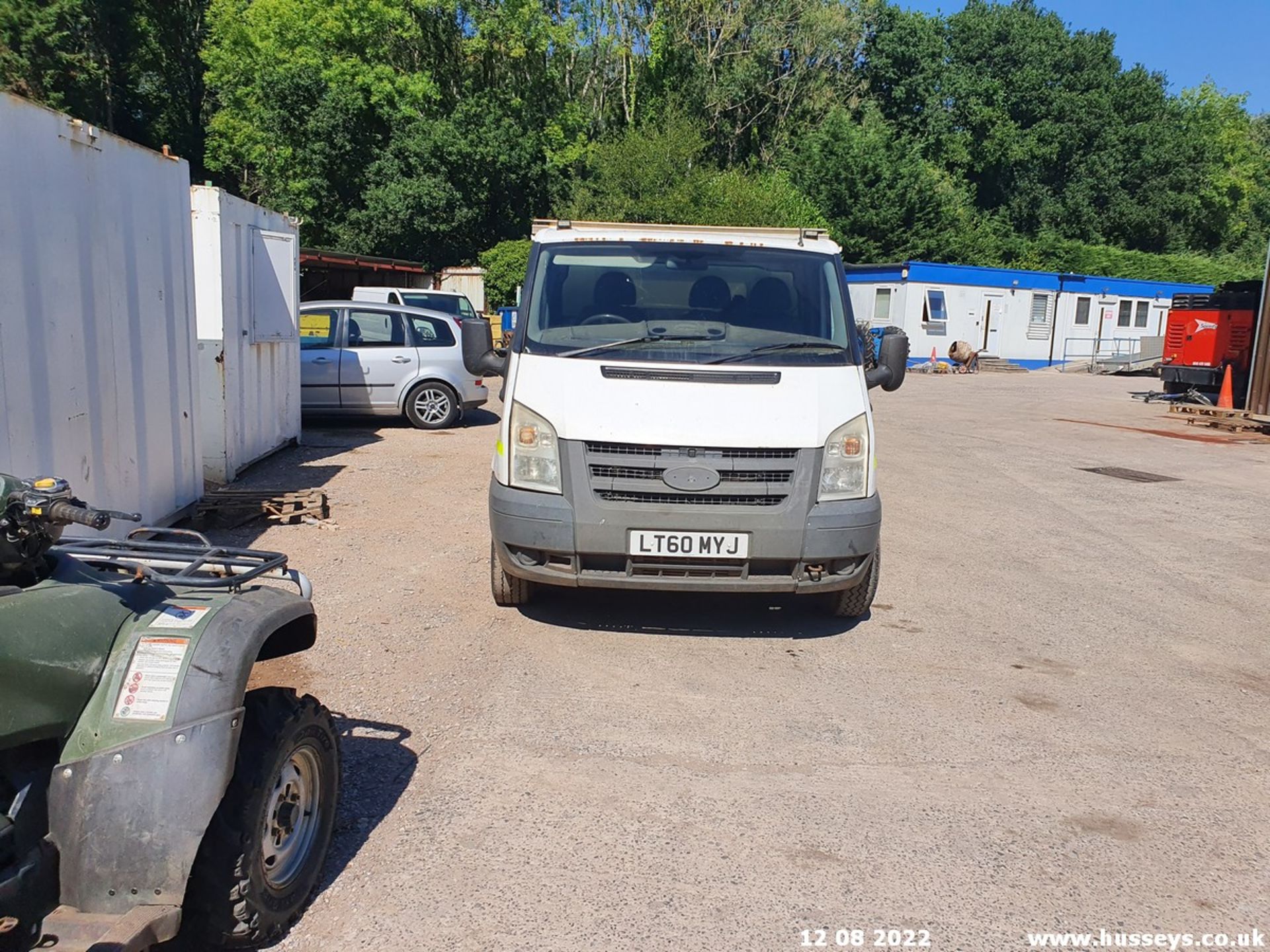 10/60 FORD TRANSIT 100 T350M RWD MILK FLOAT - 2402cc 2dr (White) - Image 4 of 26