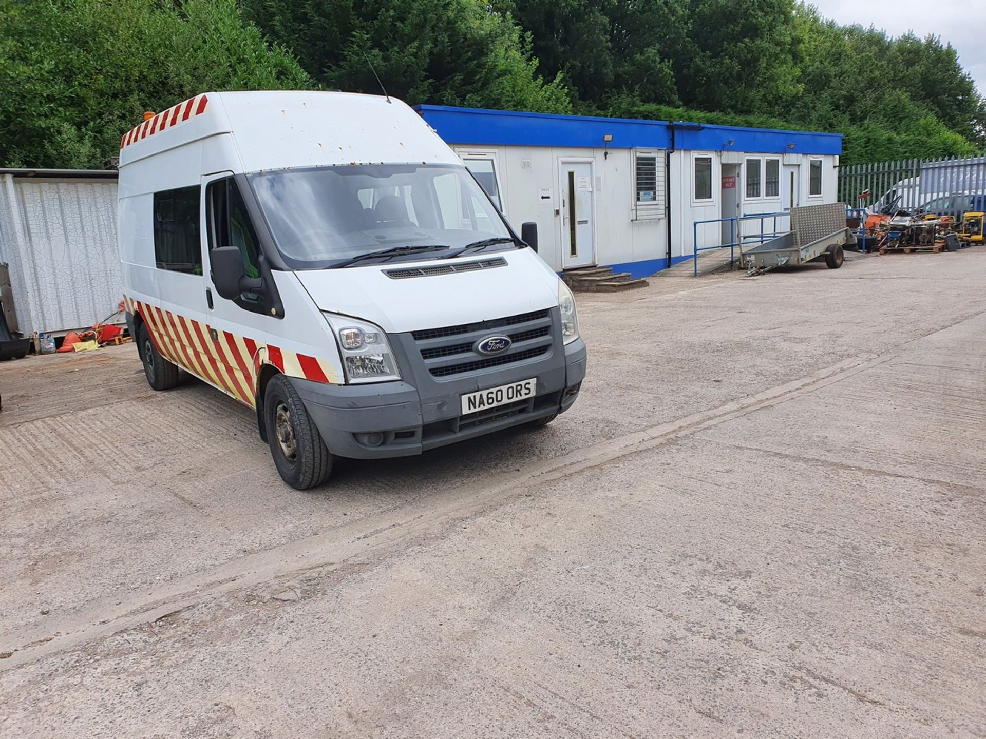 10/60 FORD TRANSIT 100 T350L RWD - 2402cc Van (White, 162k) - Image 6 of 27