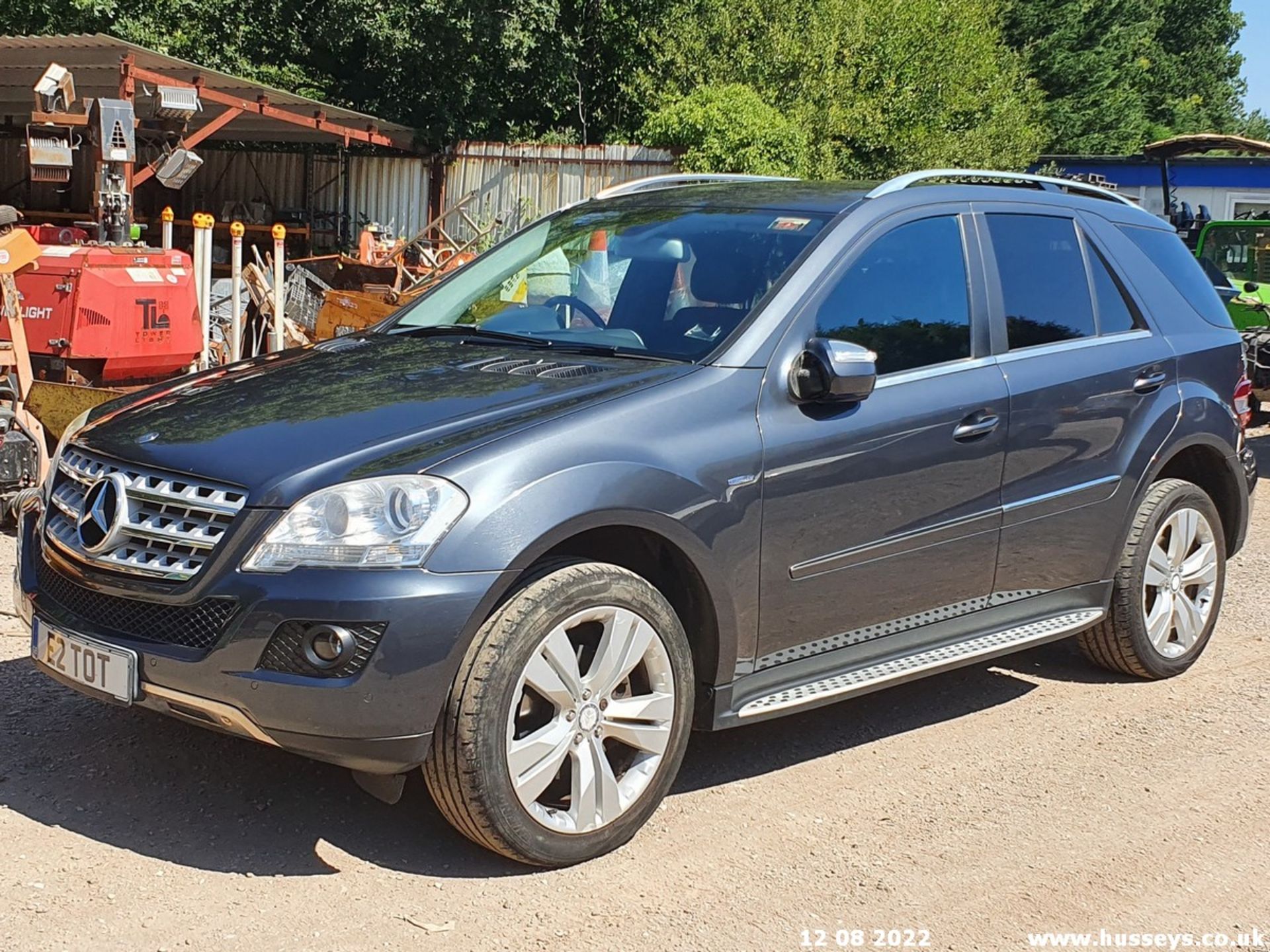 2010 MERCEDES-BENZ ML300 SPORT CDI BLUE-CY A - 2987cc 5dr Estate (Grey, 106k)