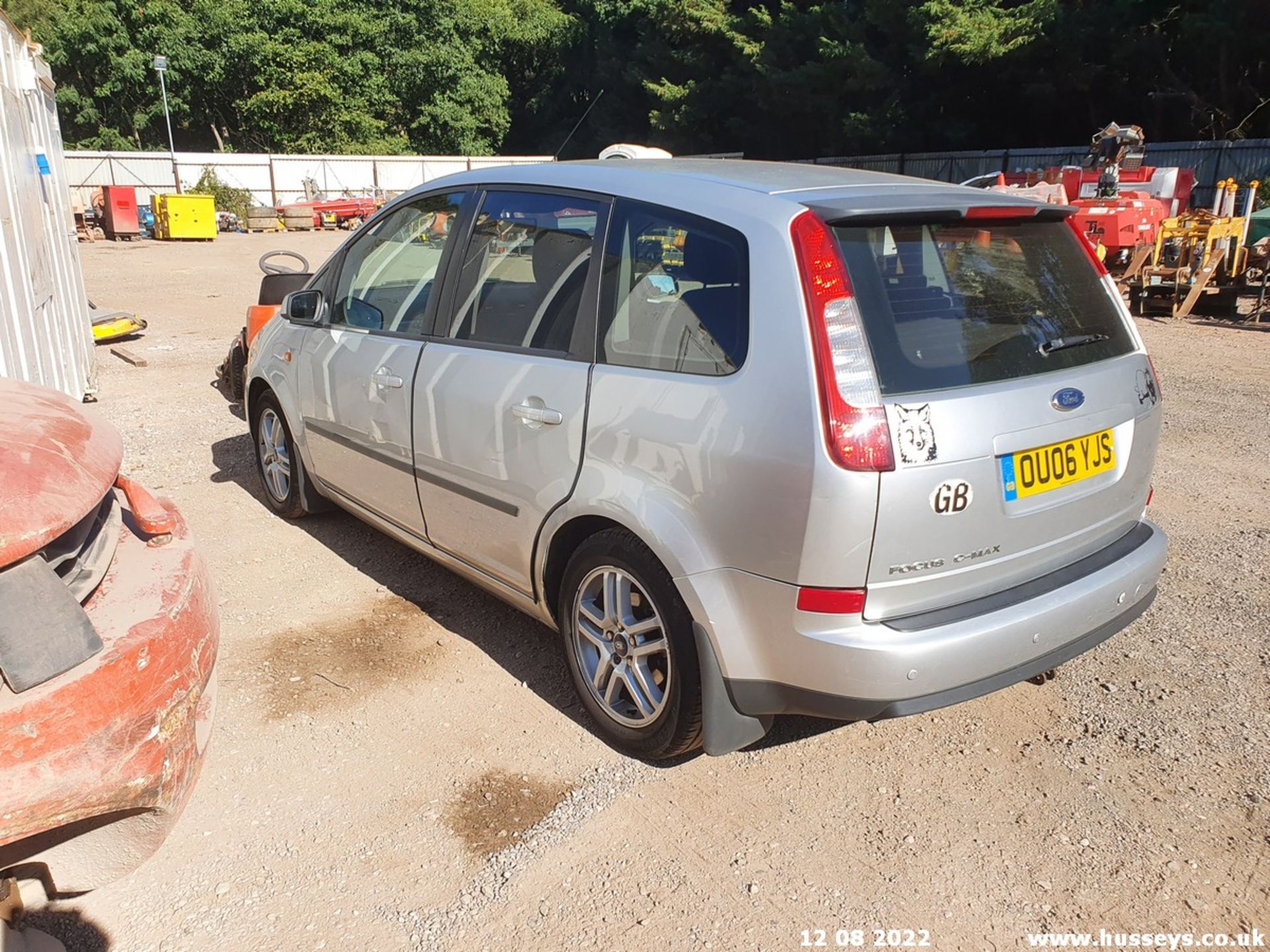 06/06 FORD FOCUS C-MAX ZETEC - 1596cc 5dr MPV (Silver, 102k) - Image 10 of 29