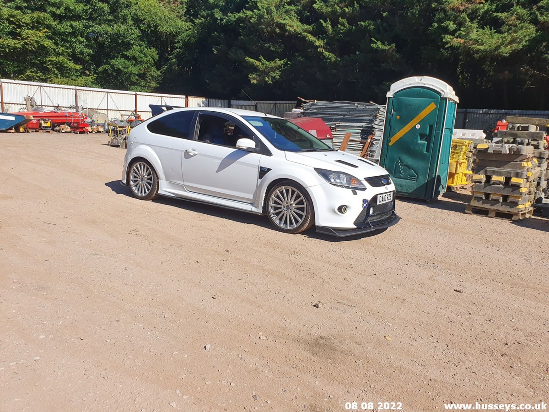 10/10 FORD FOCUS ZETEC S 125 - 1798cc 3dr Hatchback (White, 106k) - Image 5 of 65