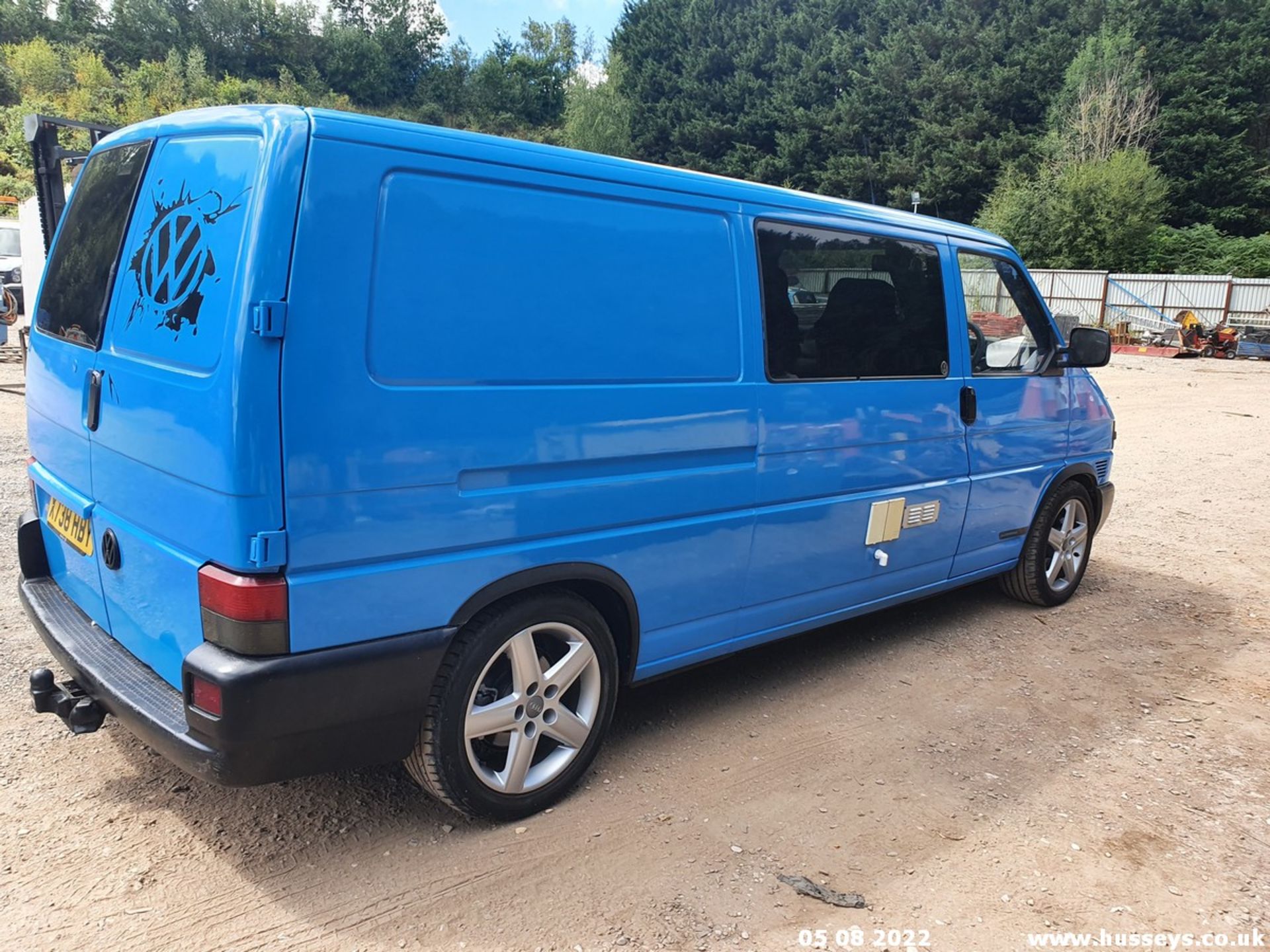 2000 VOLKSWAGEN TRANSPORTER TDI LWB - 2461cc 5dr Van (Blue, 238k) - Image 11 of 39